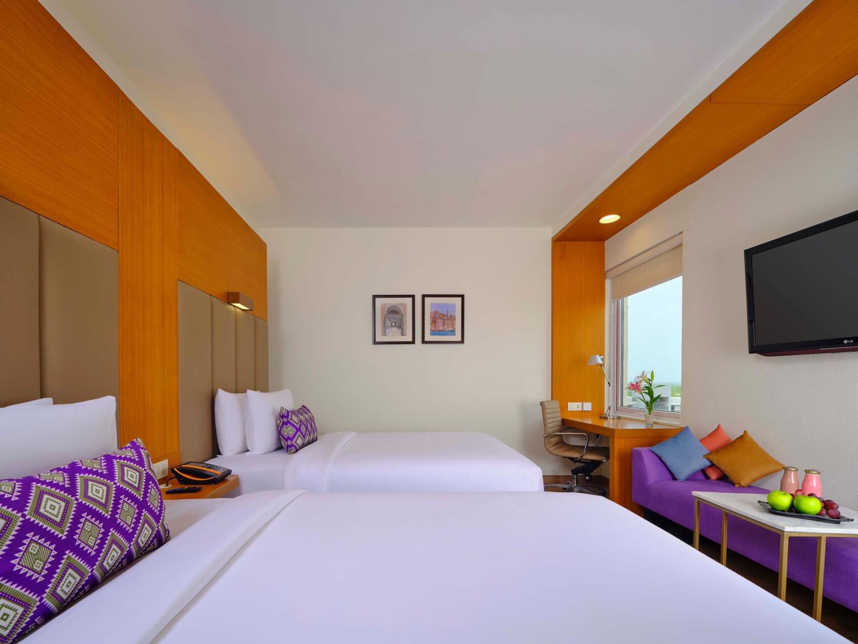 Superior Room Twin Bed - Photo 1