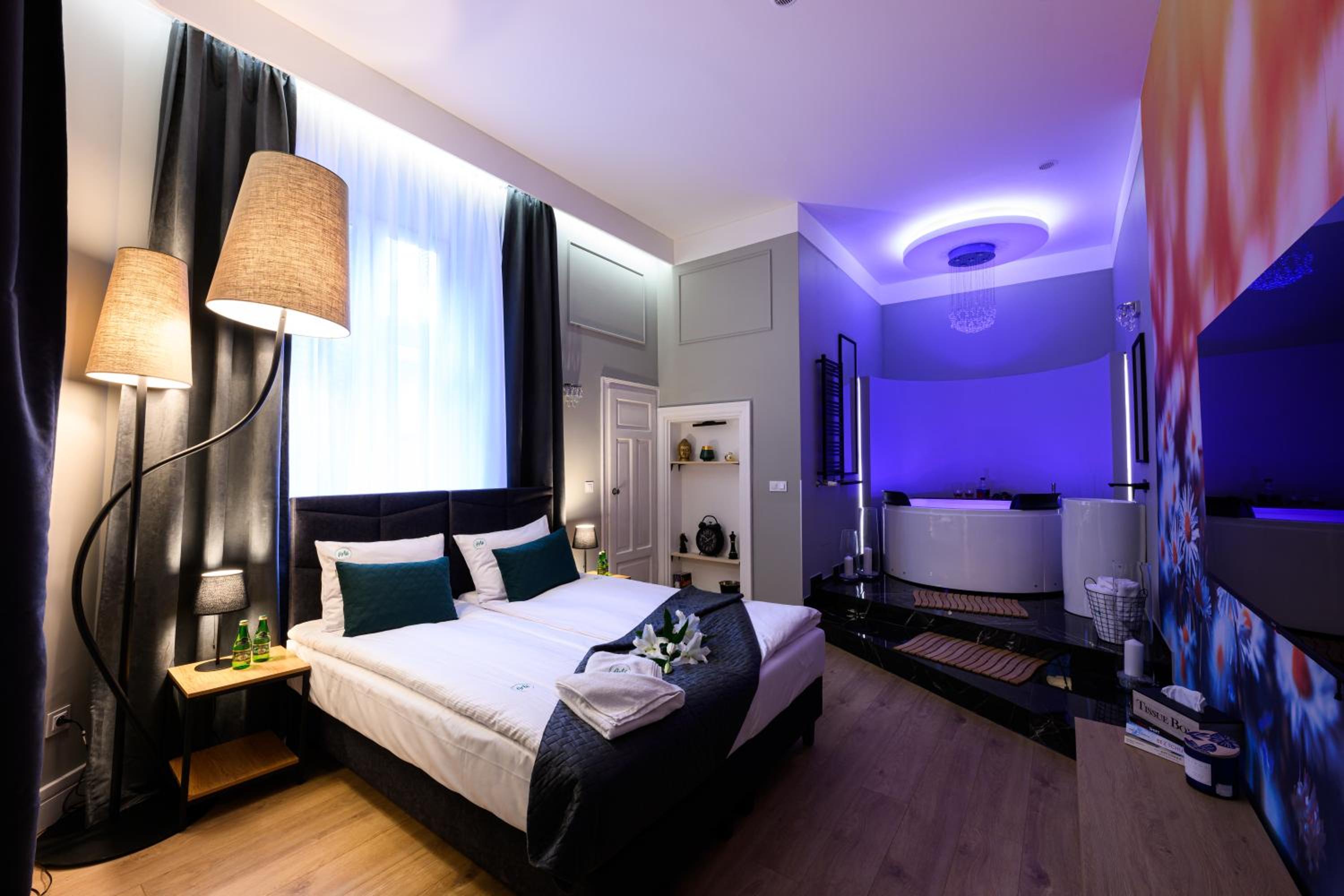 Deluxe Apartment with mezzanine and Spa Bath photo 2