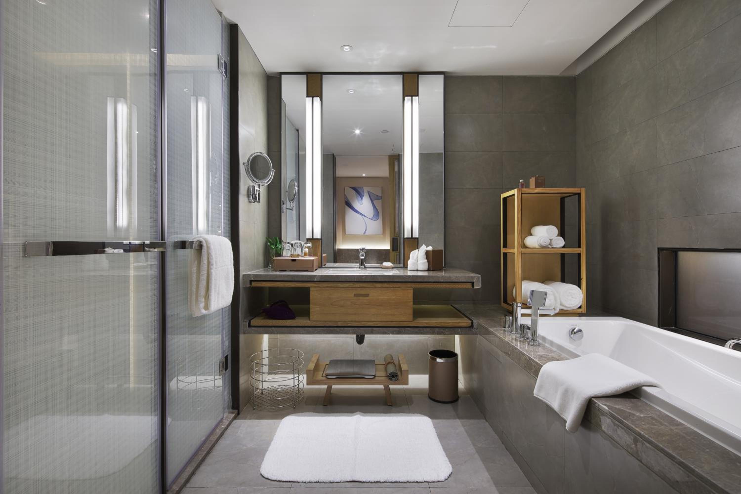 Premium Twin Room with Lounge Access photo 2