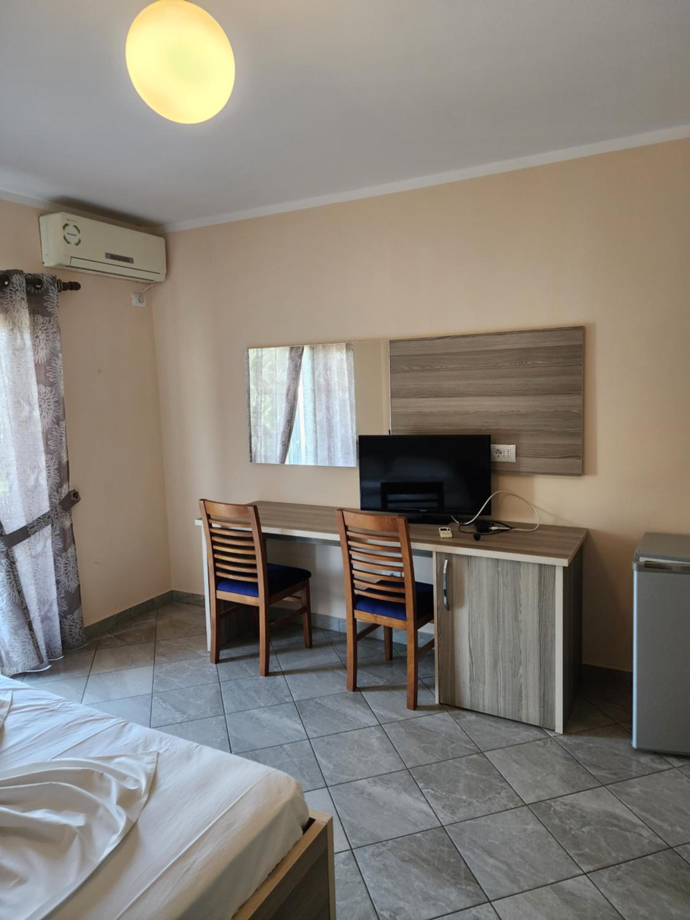 Deluxe Triple Room photo 2