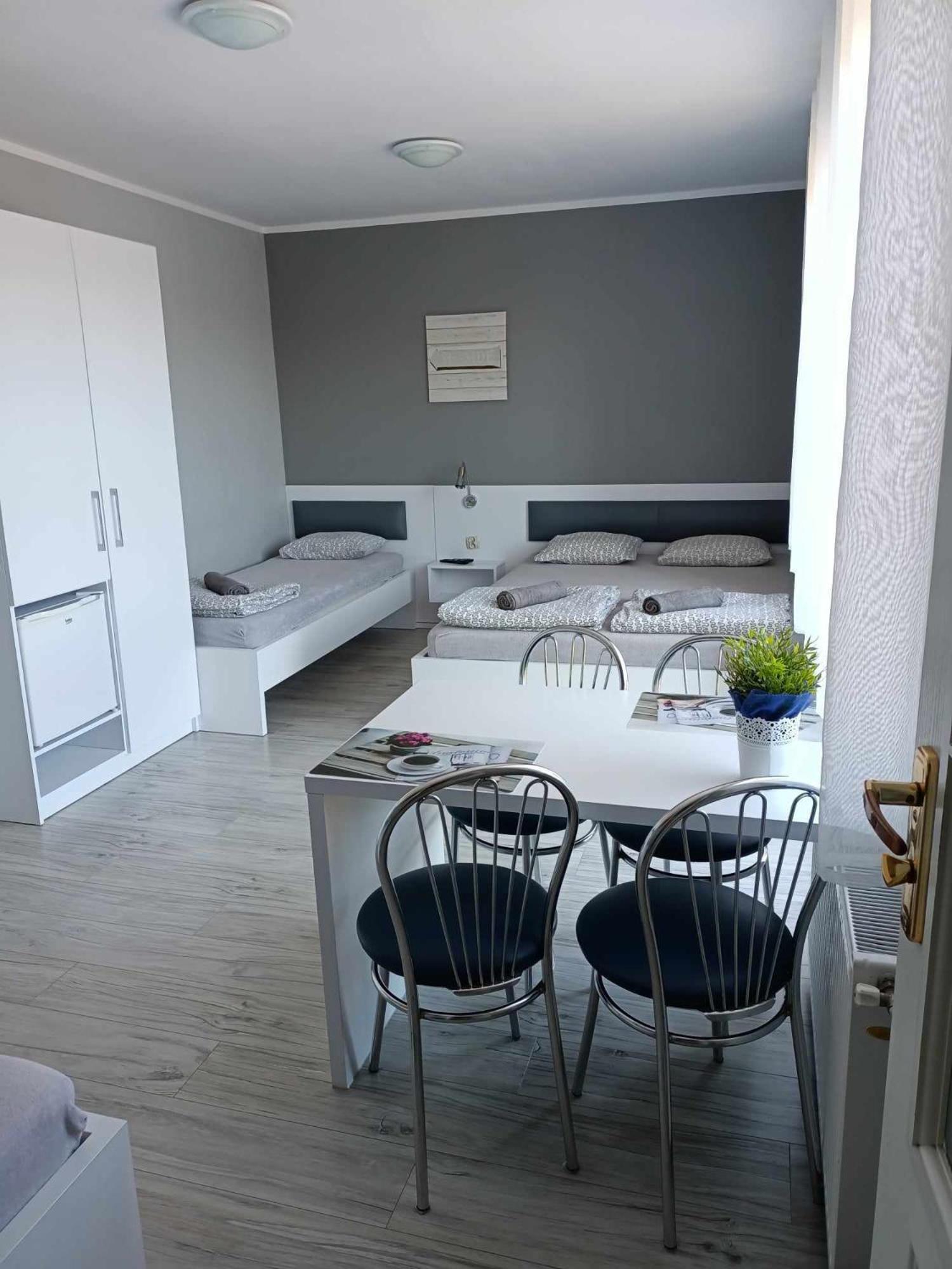 Quadruple Room with Bathroom photo 1
