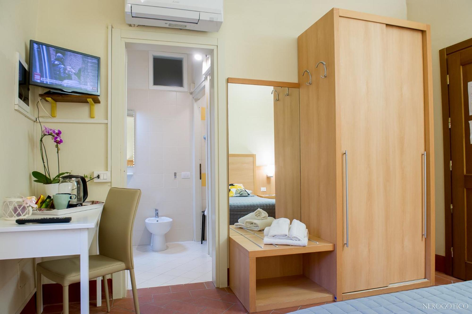 Superior Double or Twin Room with Garden View - Photo 4