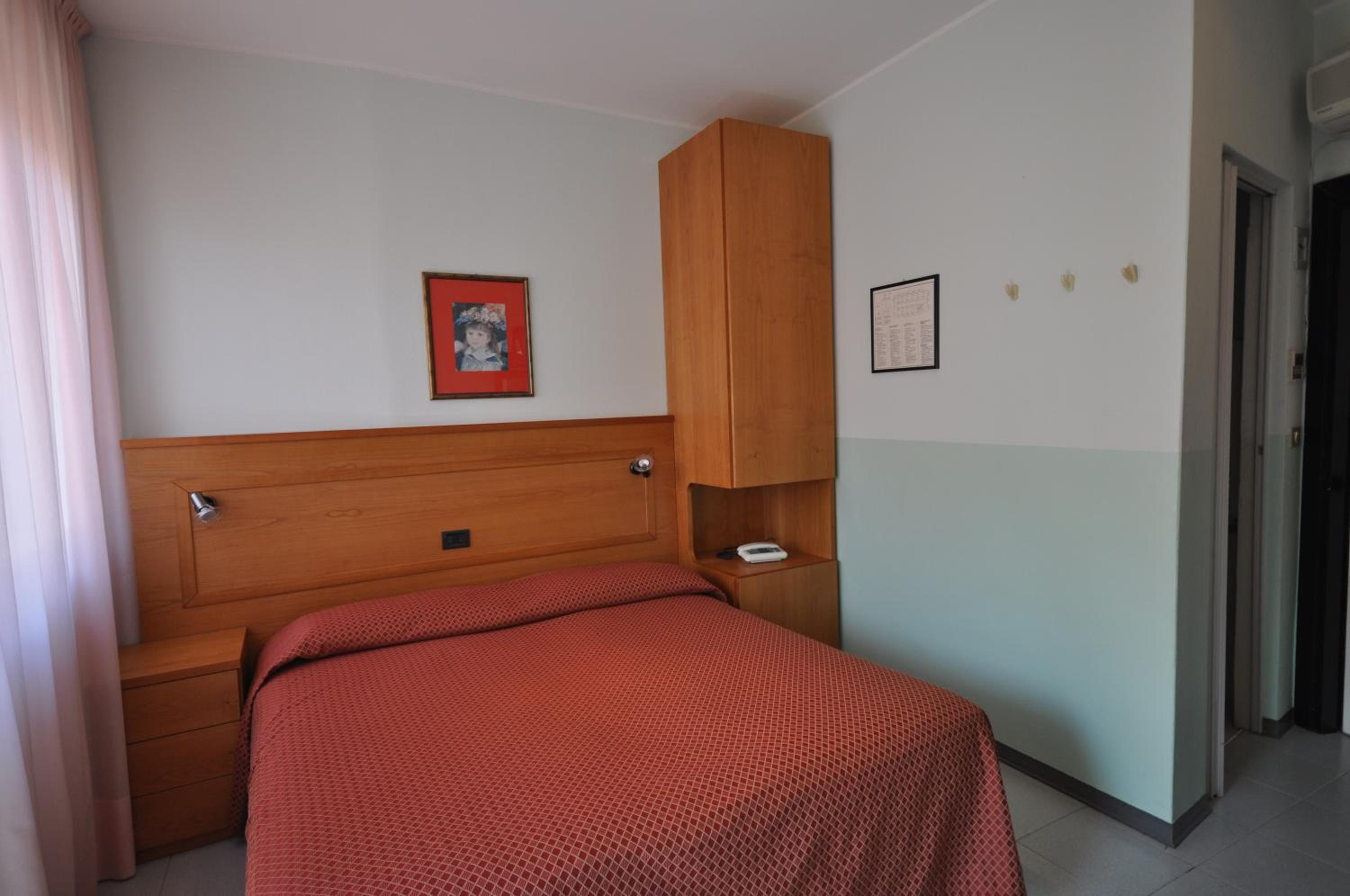 Standard Double Room photo 1