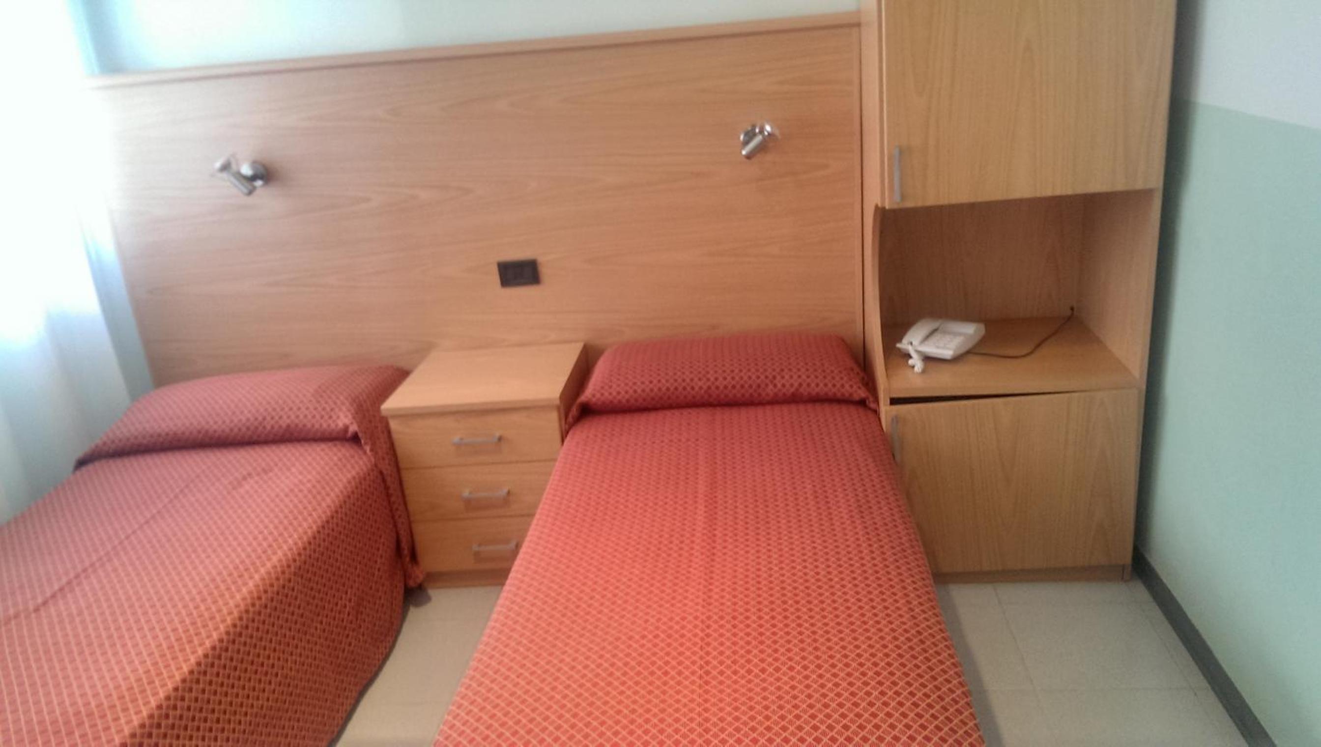 Standard Double Room photo 2