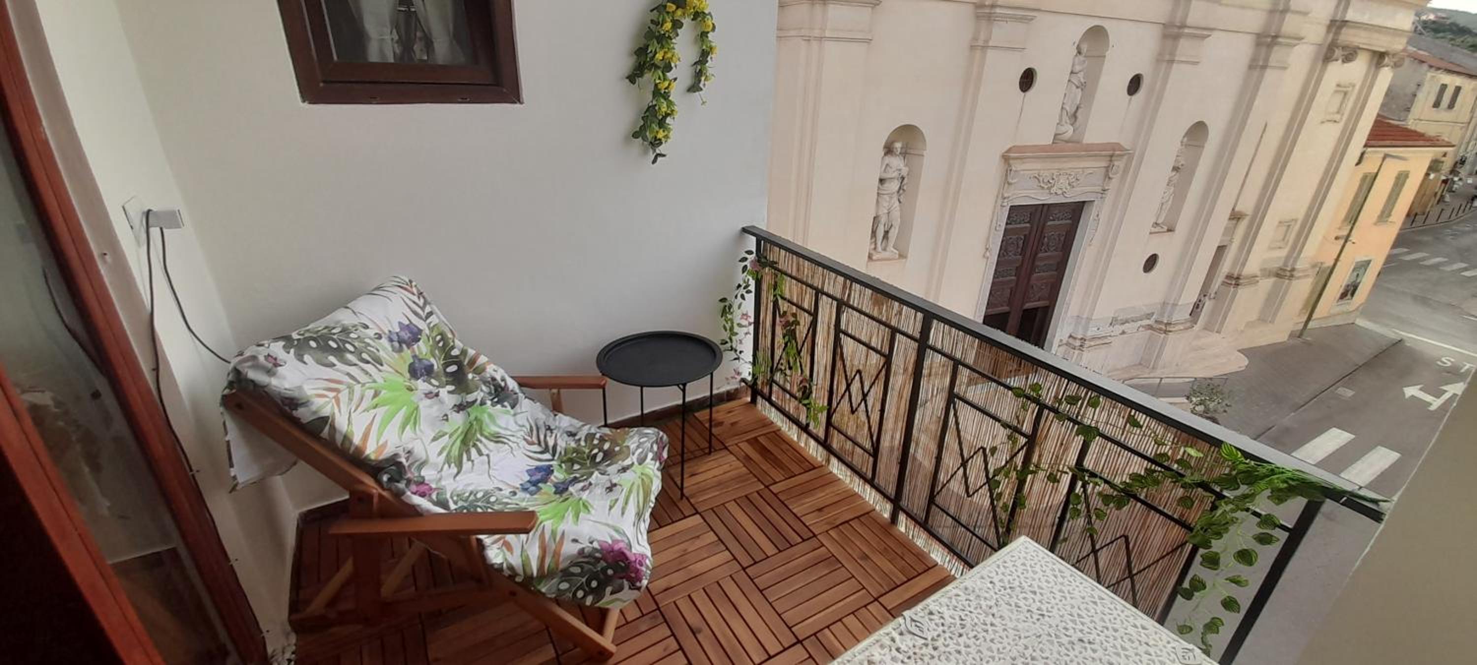 Triple Room with Balcony - Photo 37