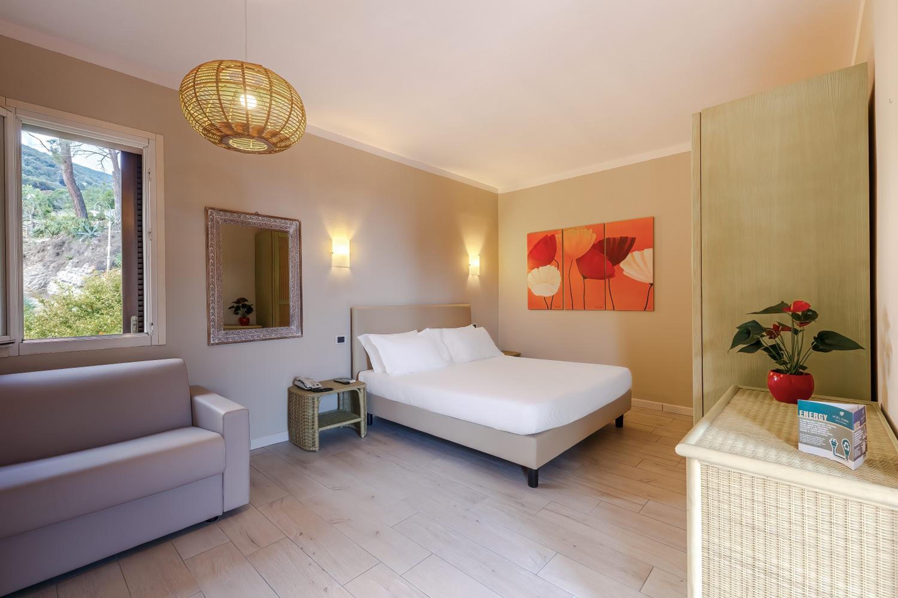 Triple Room with Terrace photo 1
