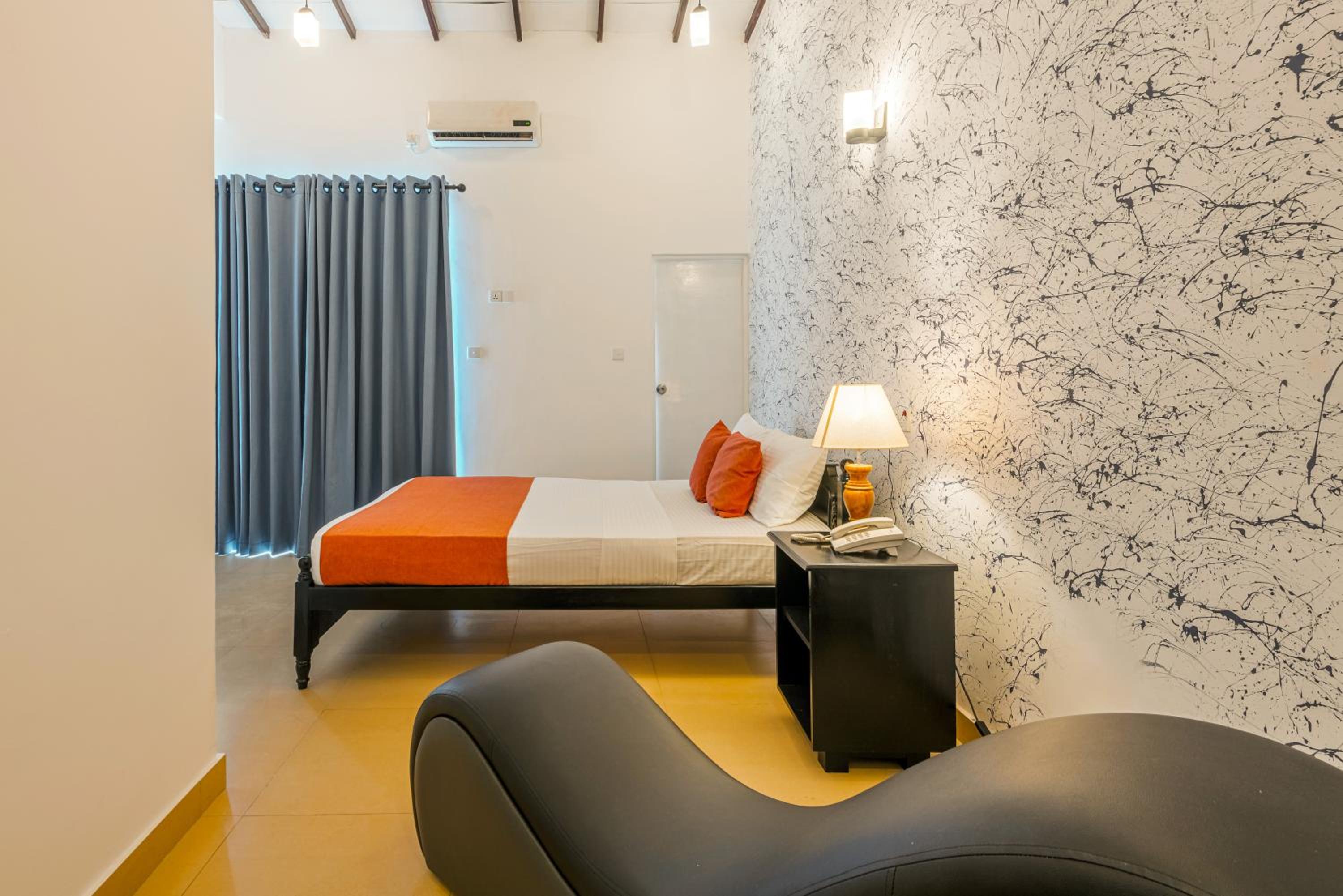 Deluxe Double Room - Photo 16