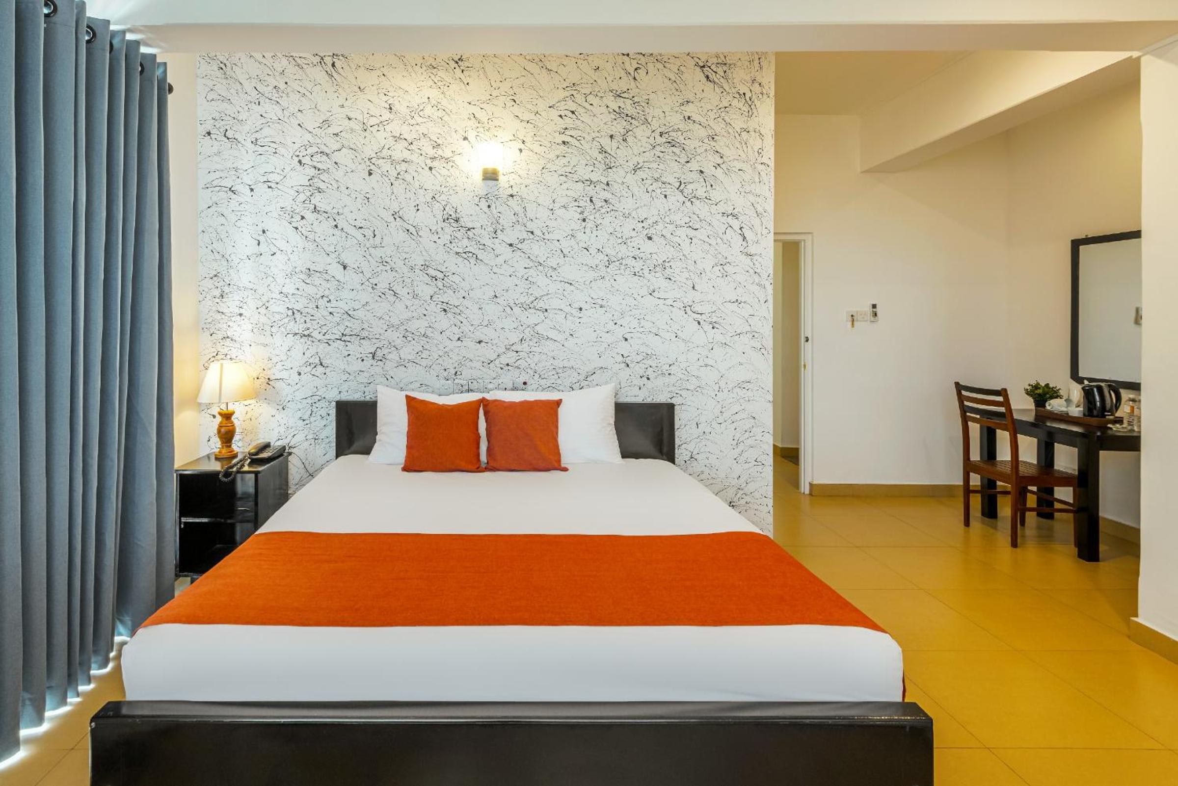 Deluxe Double Room - Photo 15