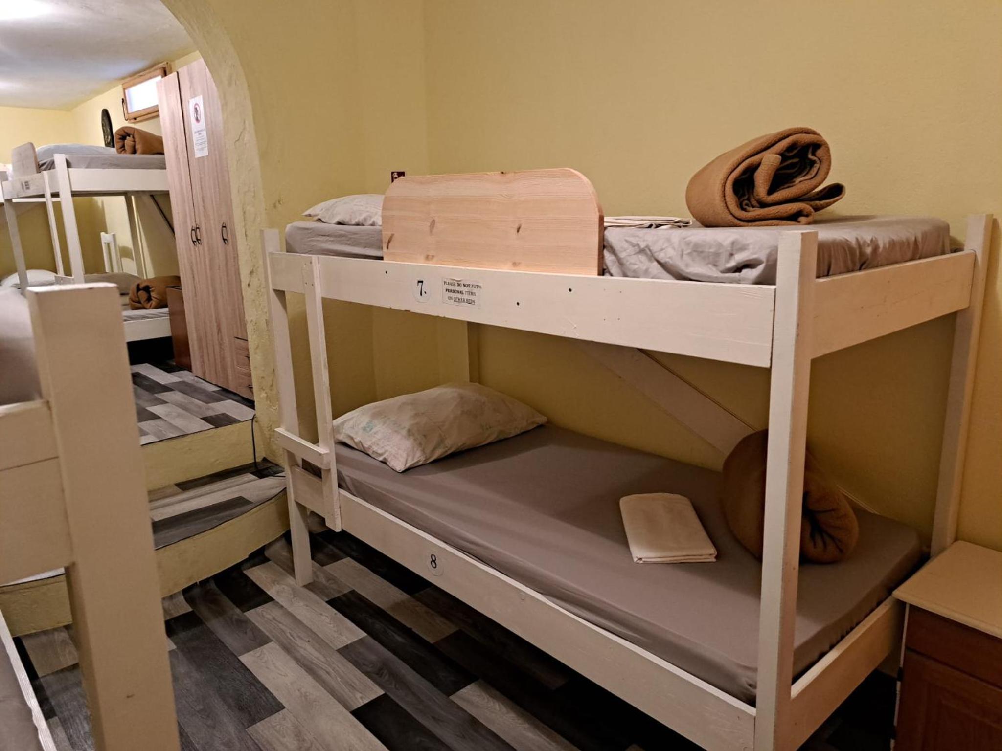 Bed in 10-Bed Mixed Dormitory Room photo 1
