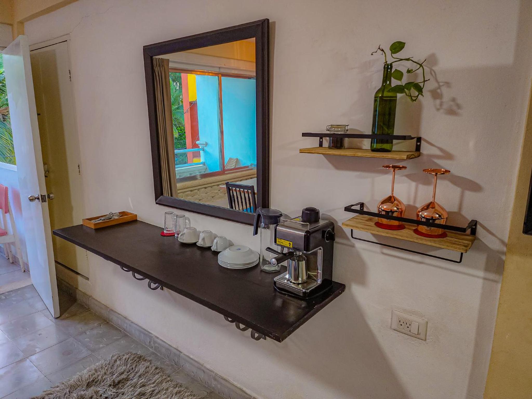Twin Room with Balcony - Photo 14