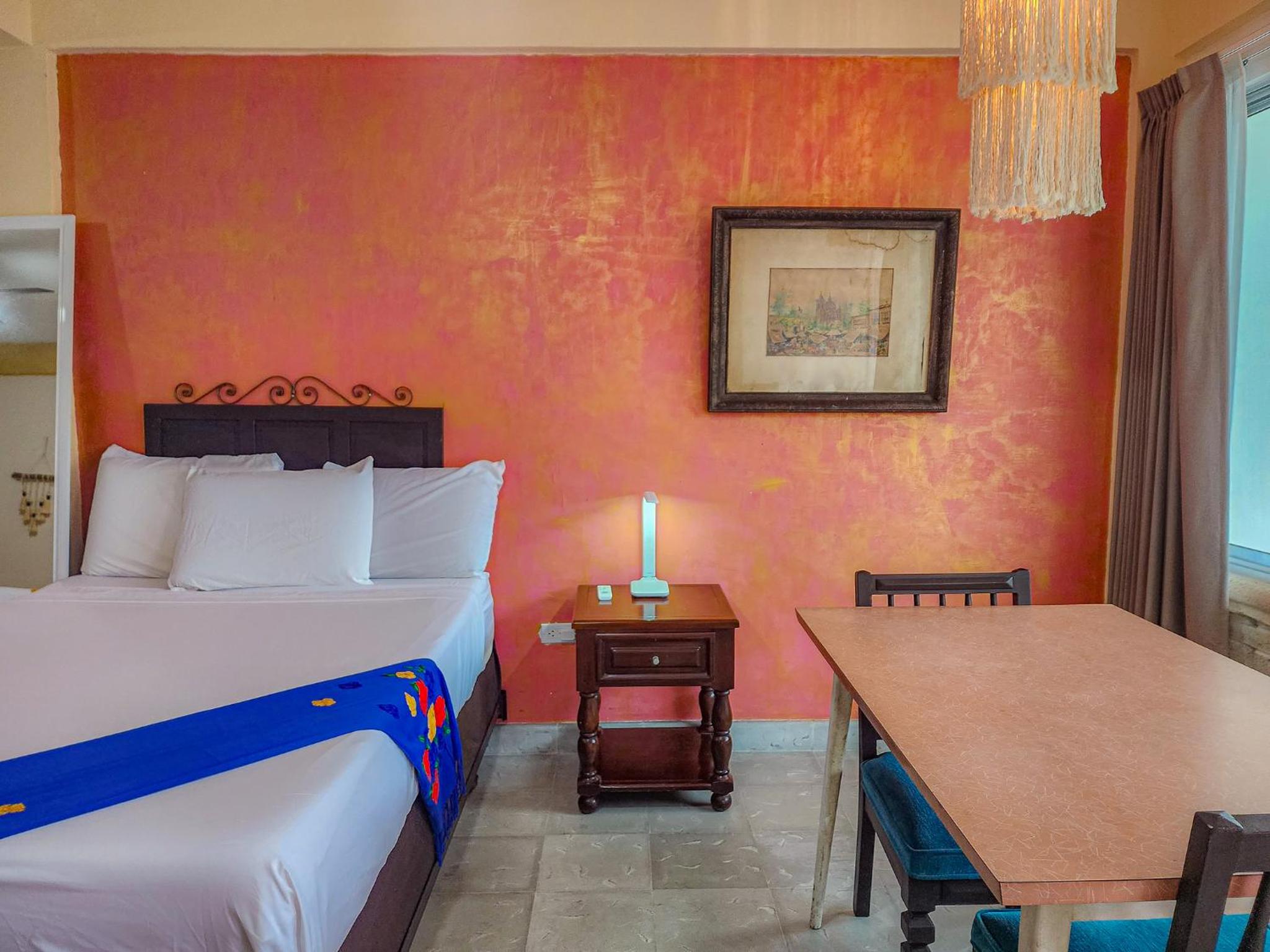 Twin Room with Balcony - Photo 31
