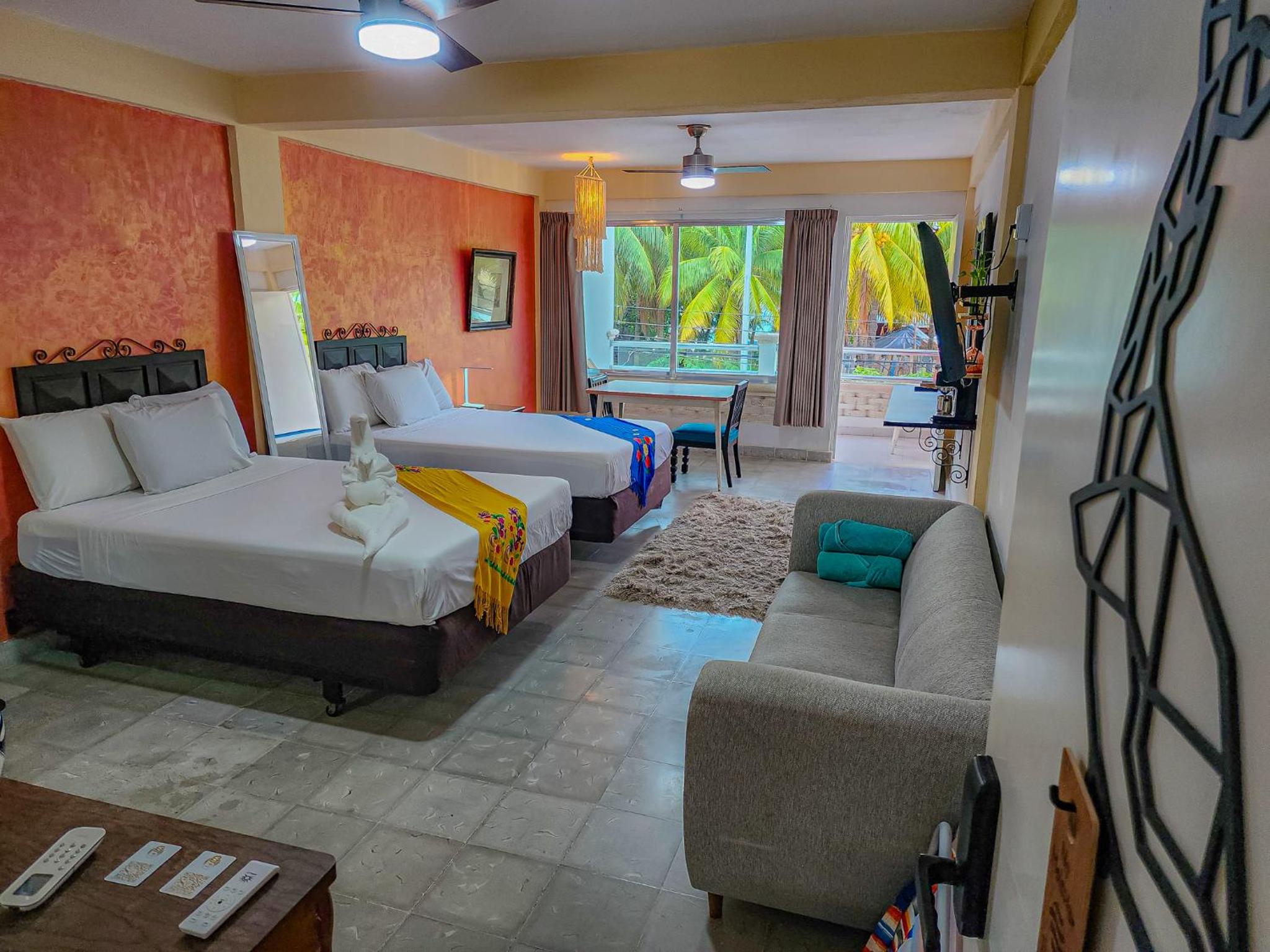 Twin Room with Balcony - Photo 26