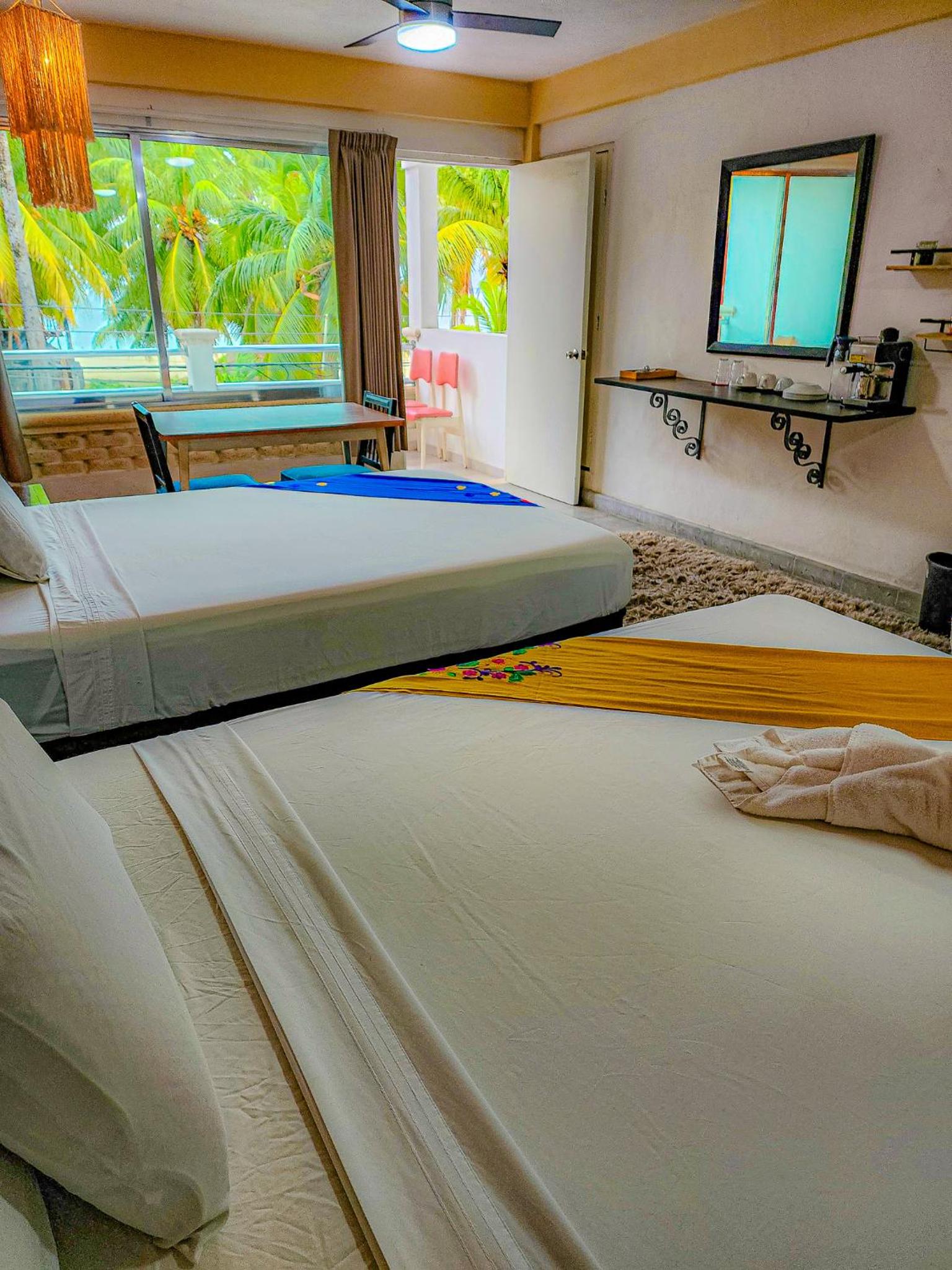 Twin Room with Balcony - Photo 20