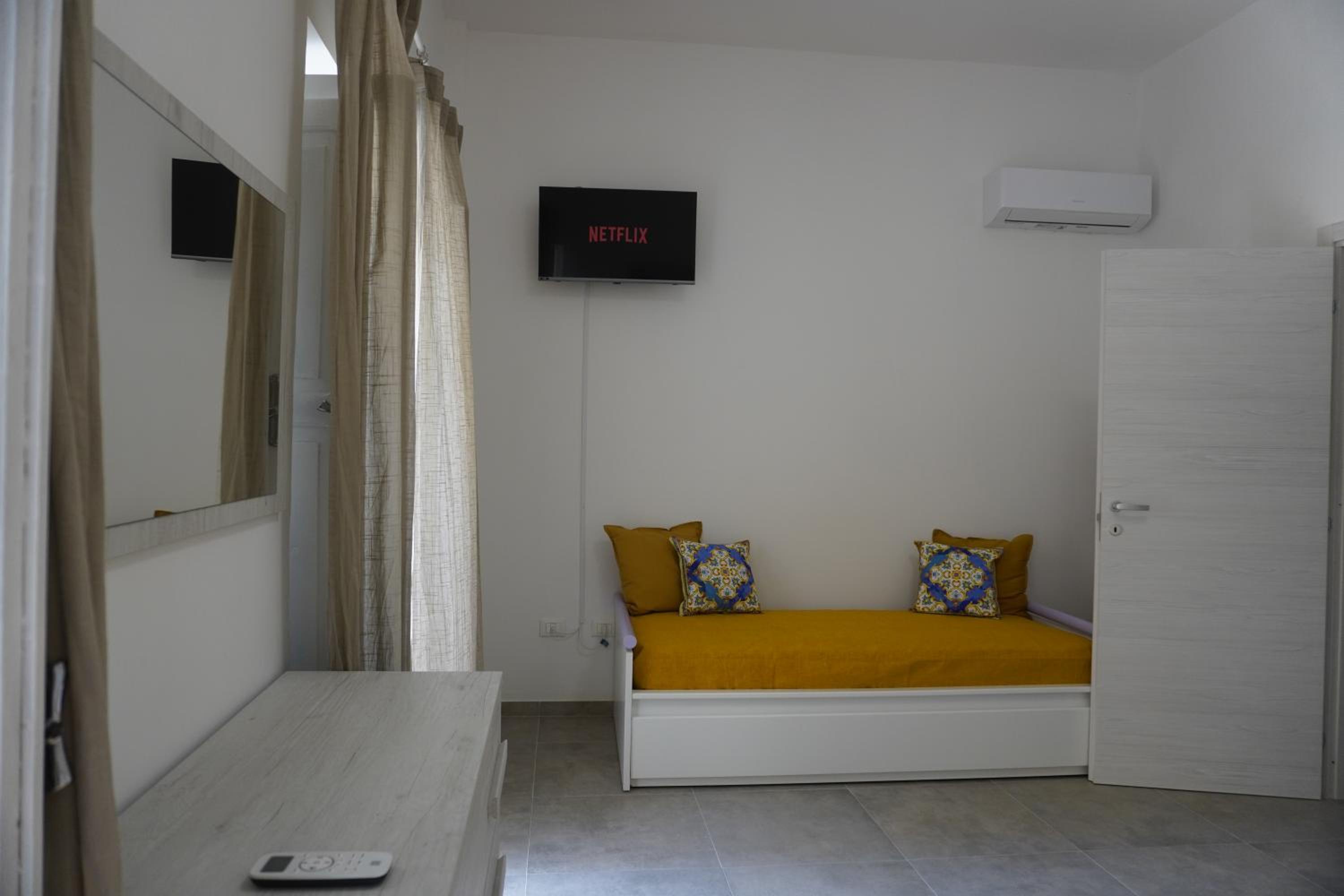 One-Bedroom House photo 3