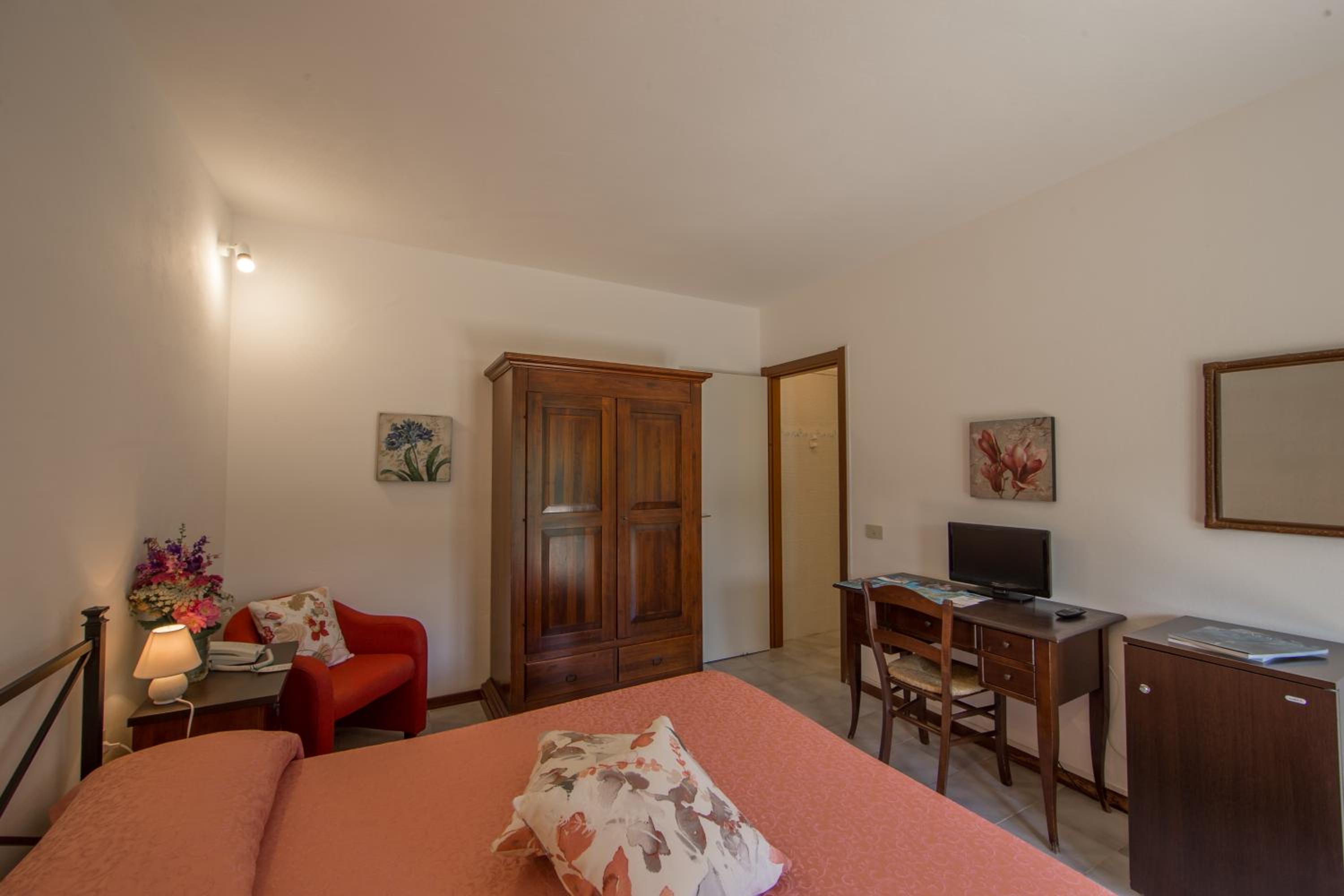 Double or Twin Room with Garden View - Annex photo 1