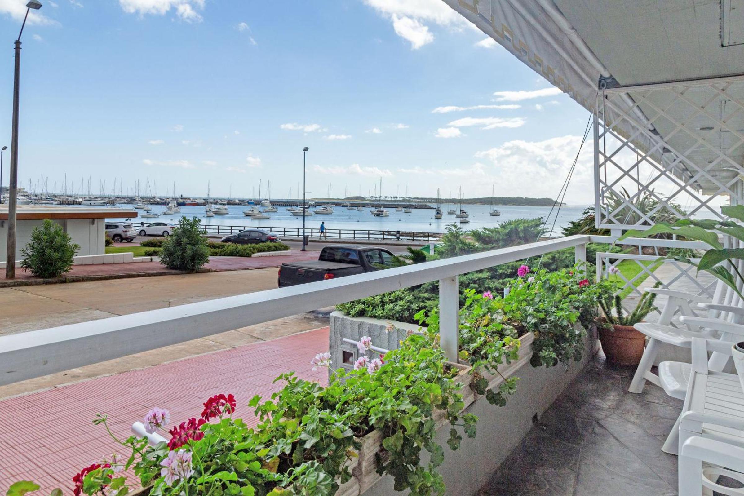 Apartment with Sea View