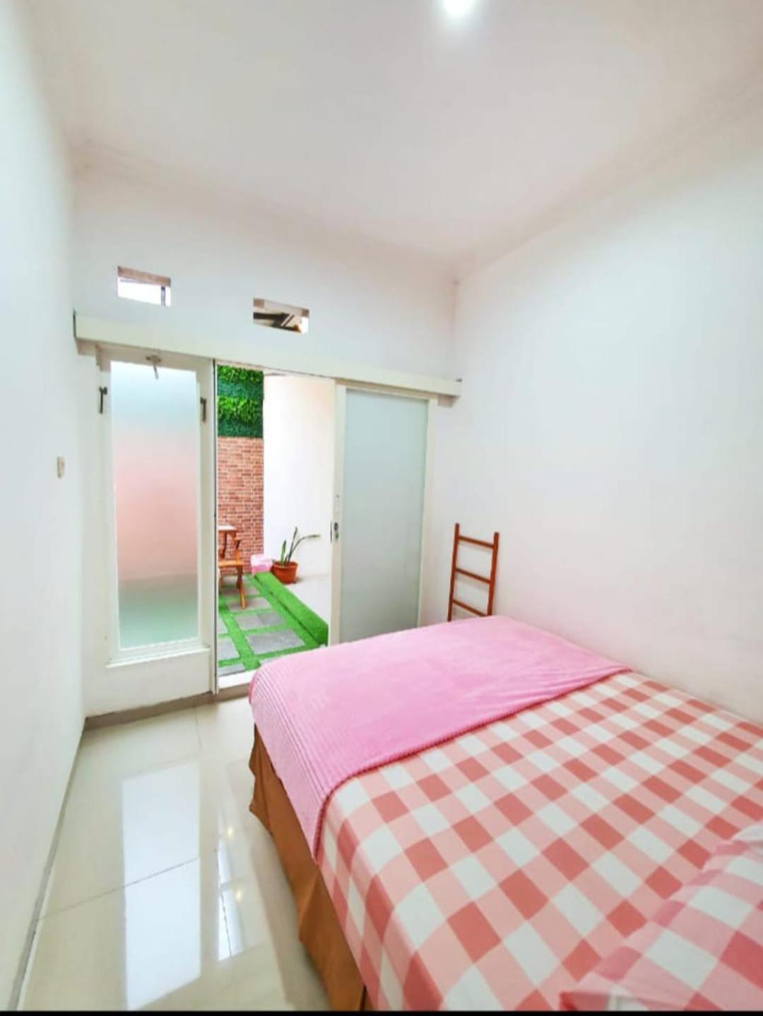 Three-Bedroom House photo 1