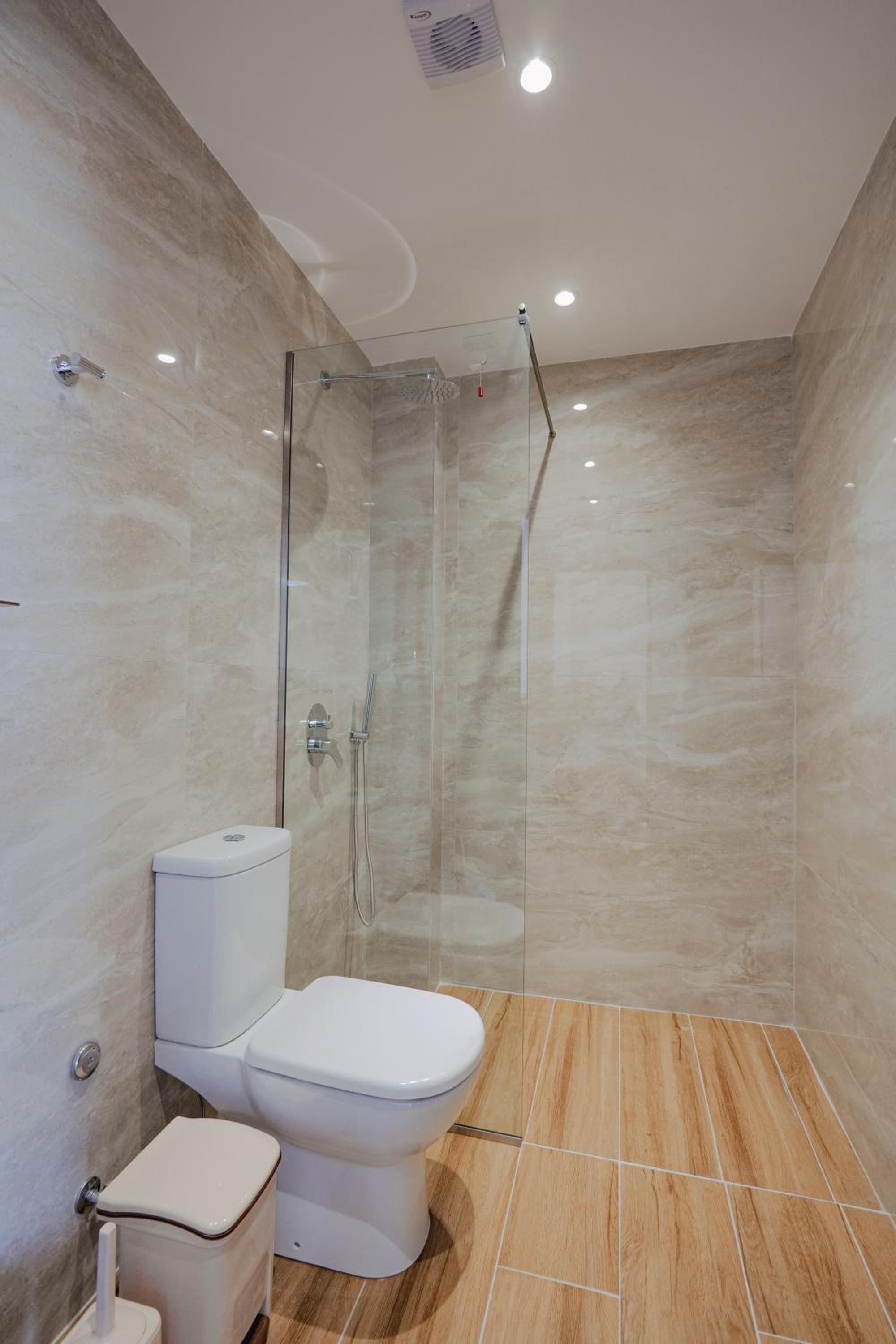 Deluxe Triple Room photo 3