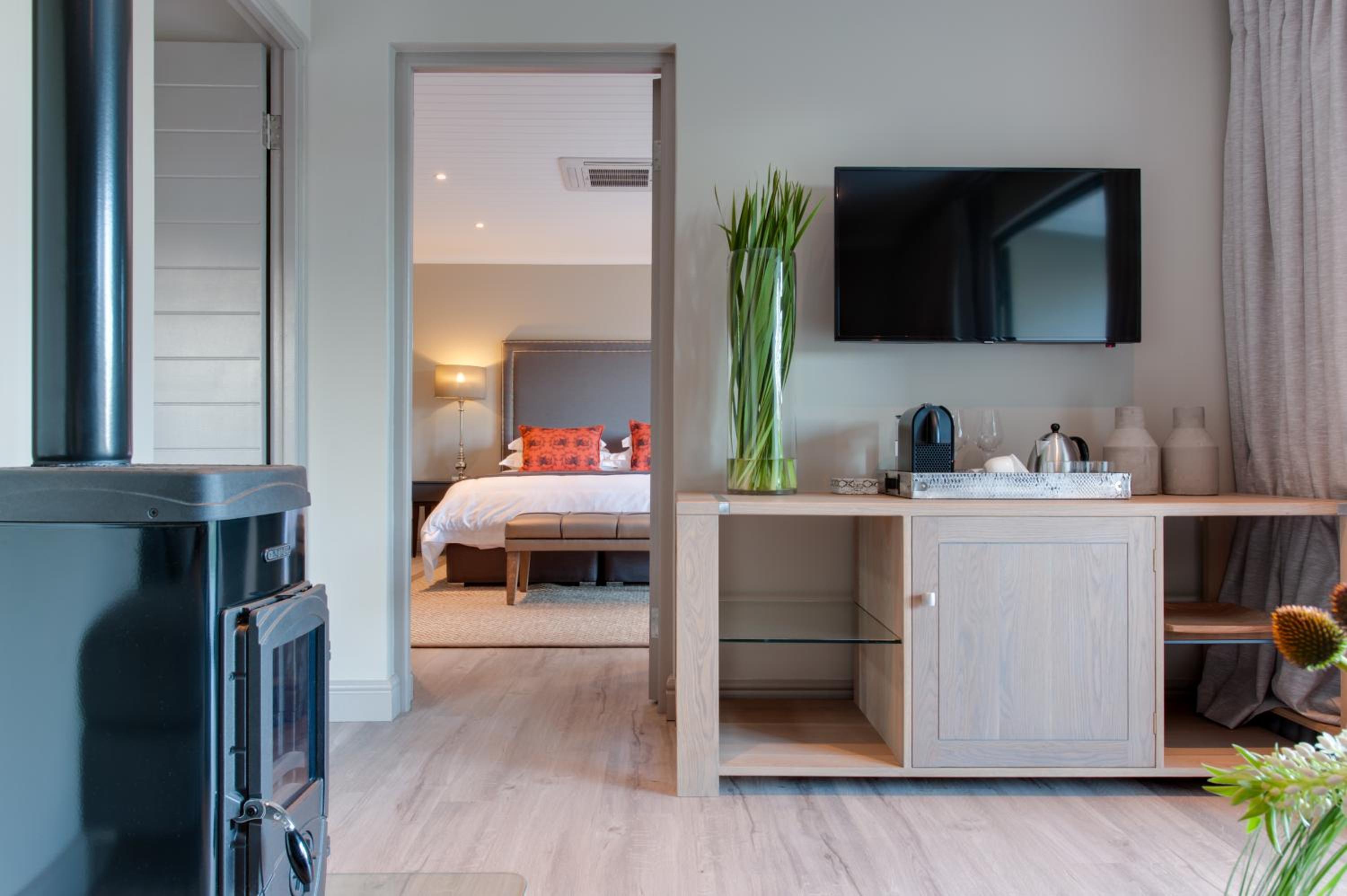 Luxury Two-Bedroom Suite - Photo 2