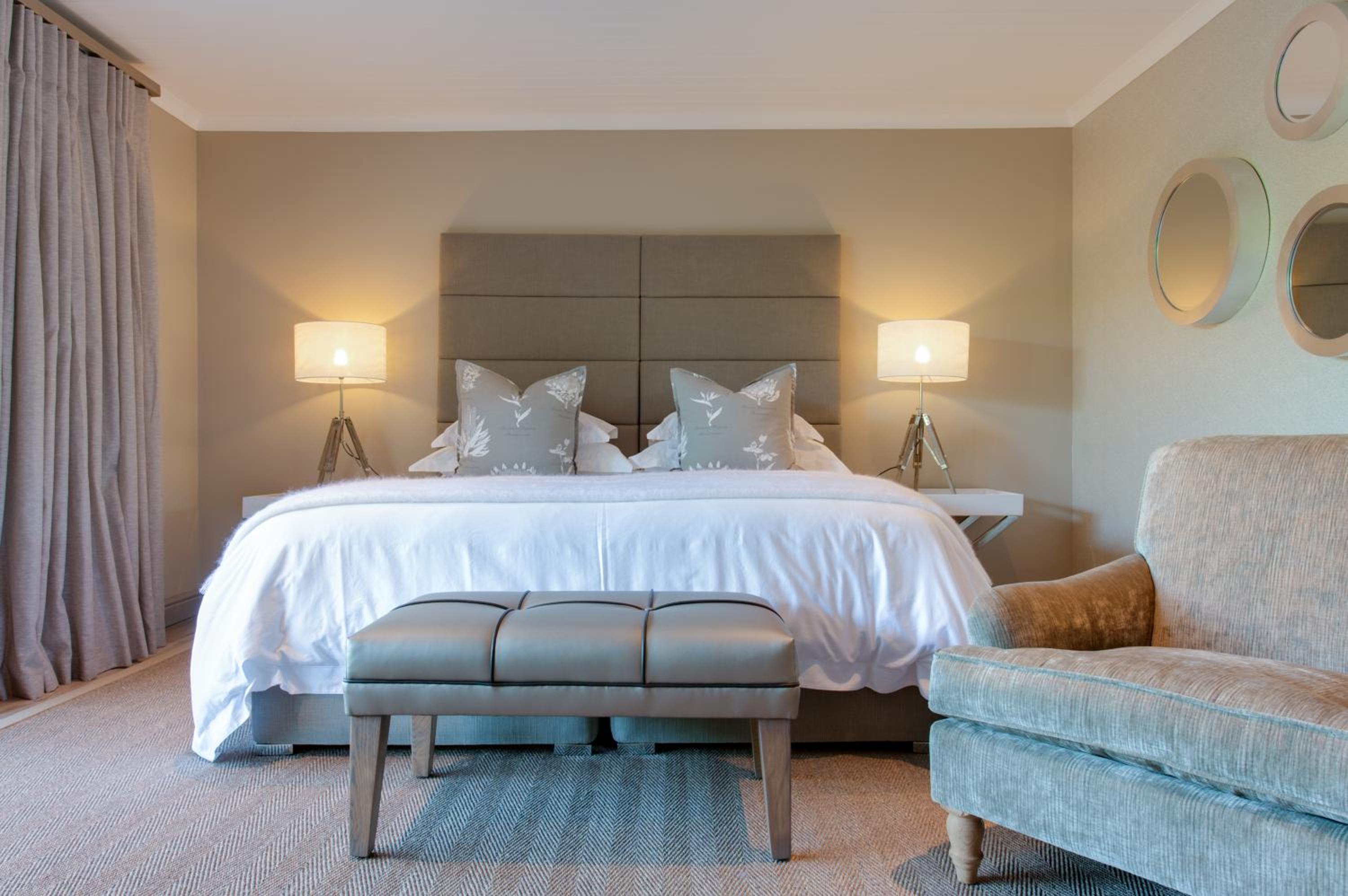 Deluxe King Room - Photo 3