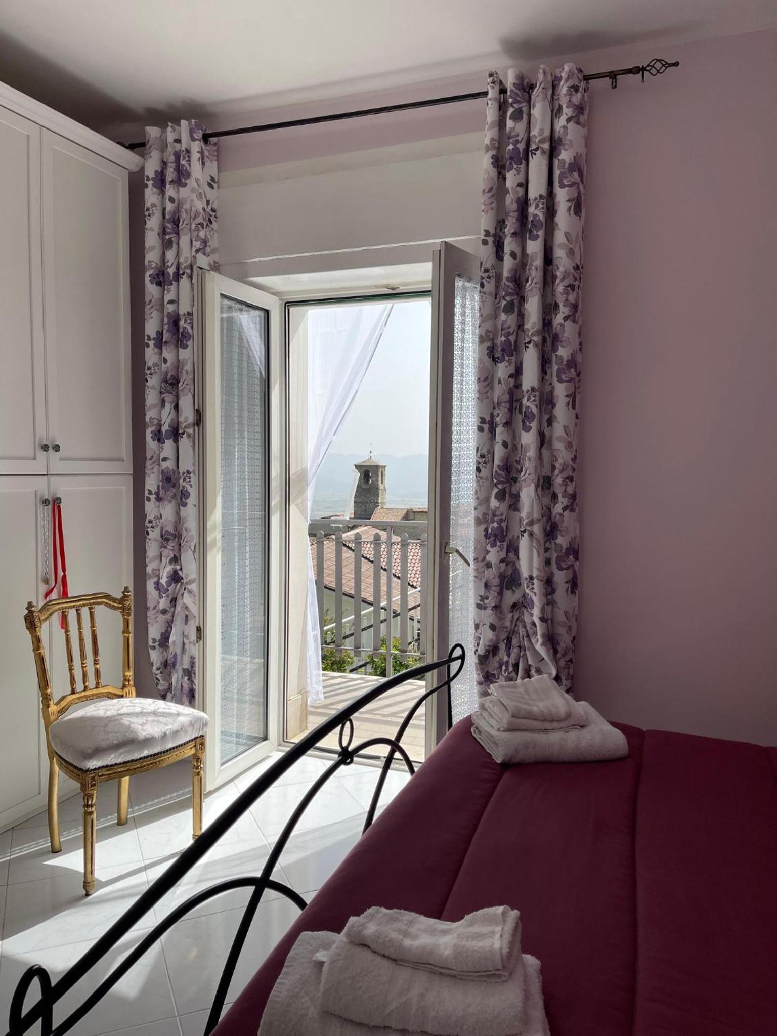 Two-Bedroom Apartment - Photo 31