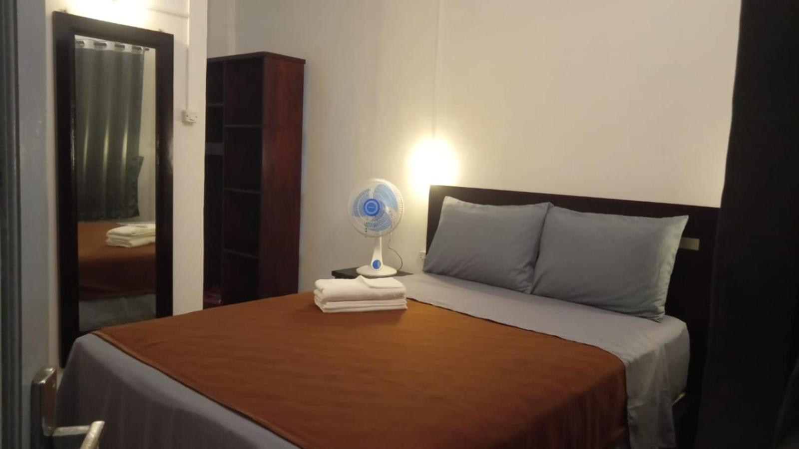 Double Room - Photo 7