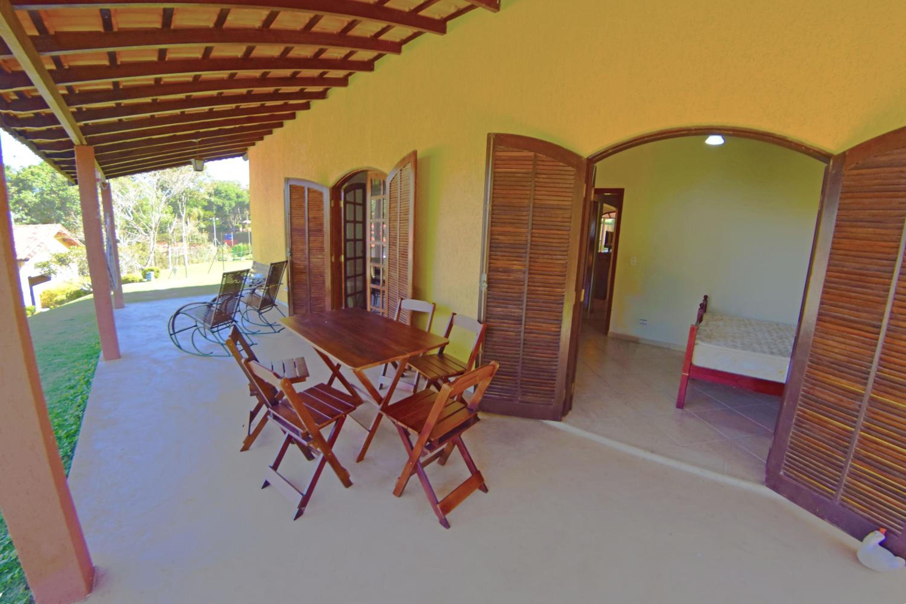 Three-Bedroom House photo 2