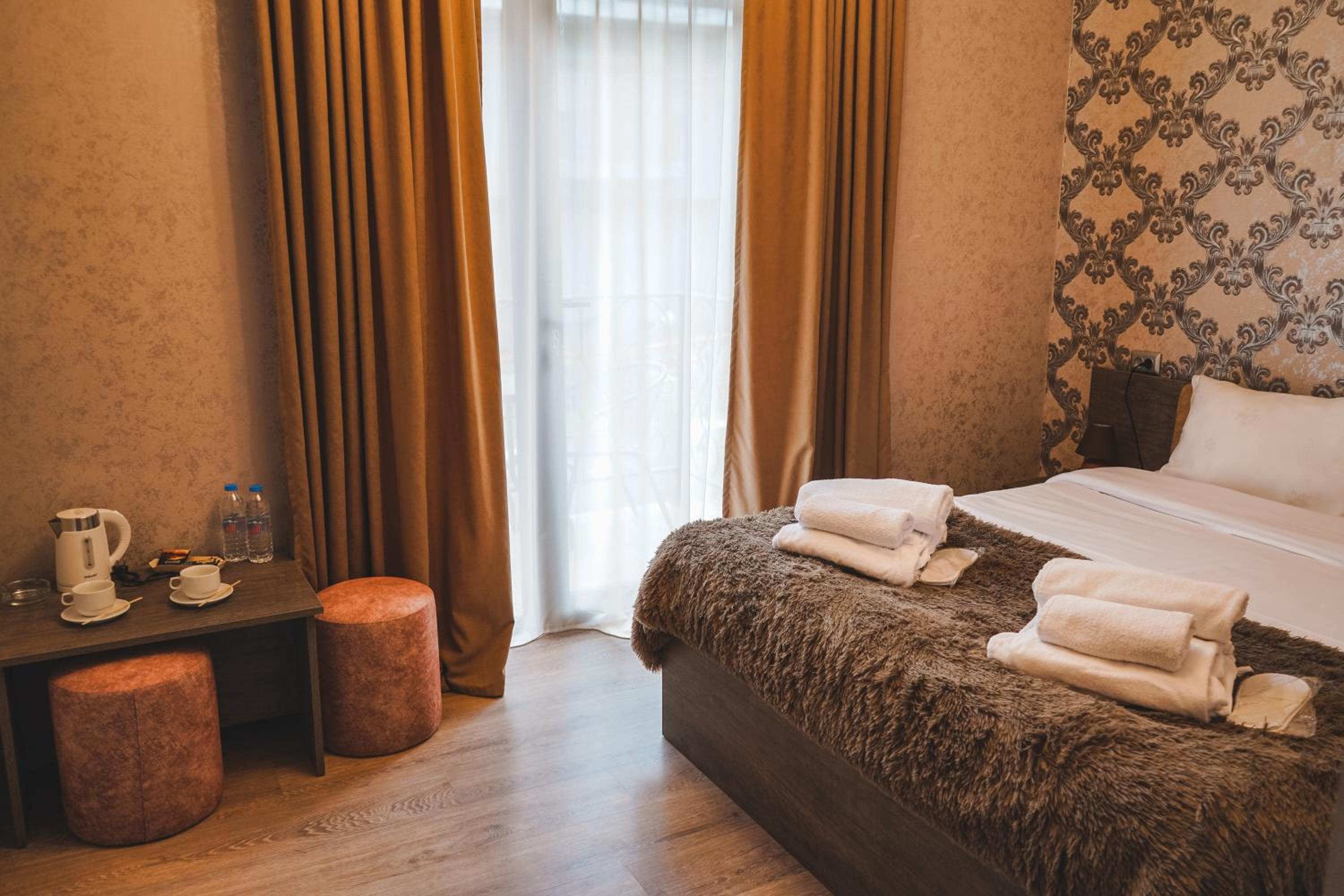 Large Double Room