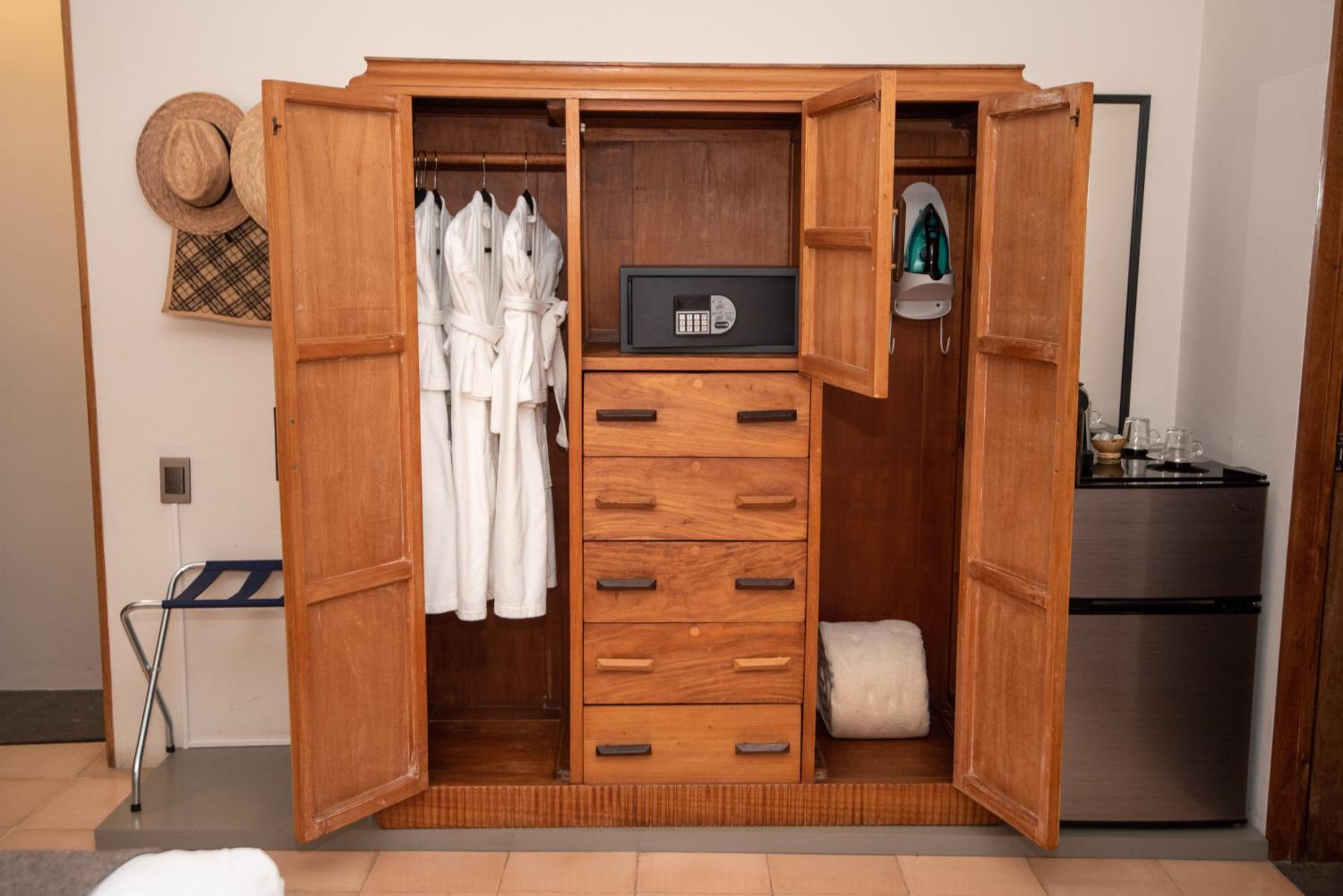 Twin Room with Terrace - Photo 6