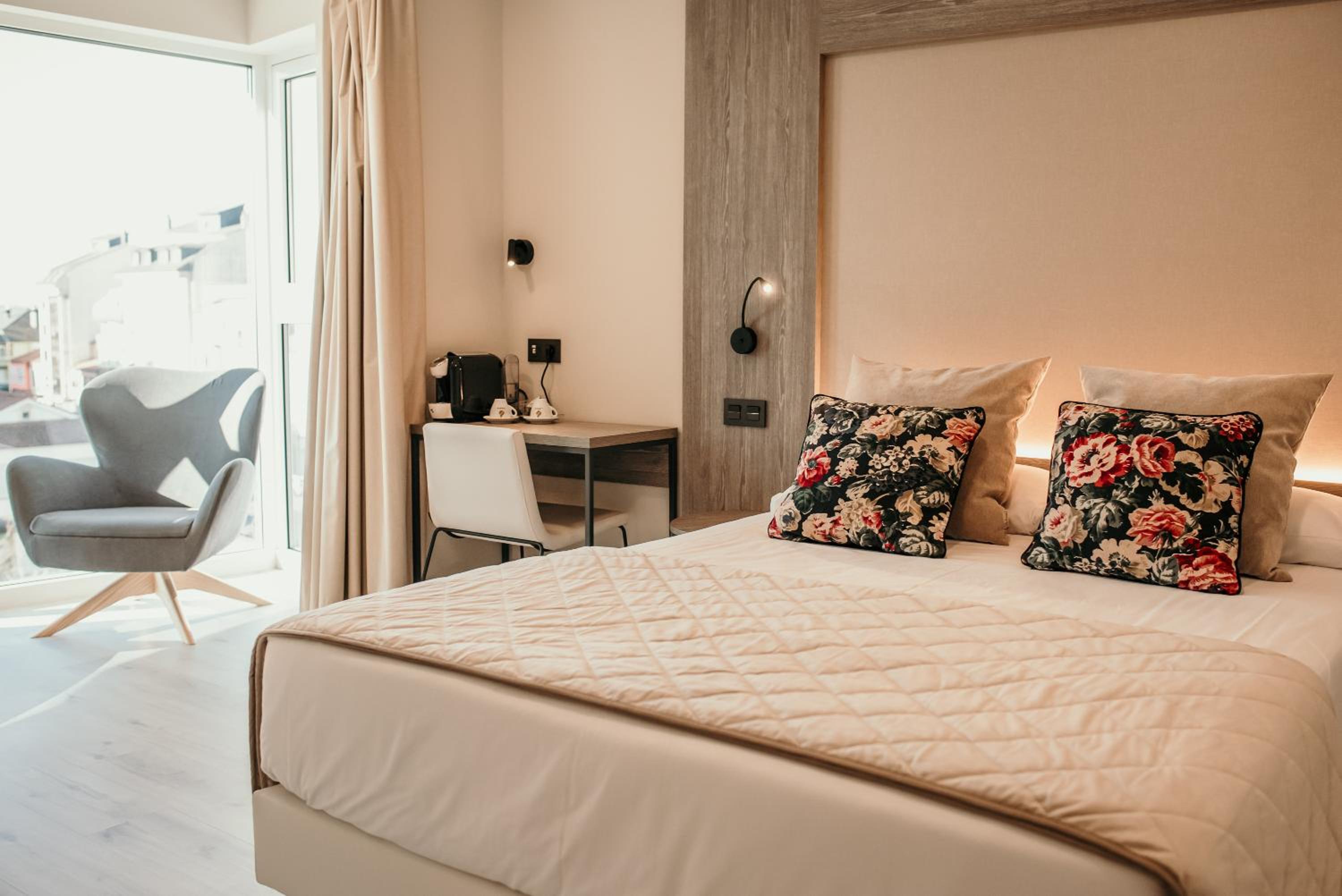 Superior Double or Twin Room - Photo 1