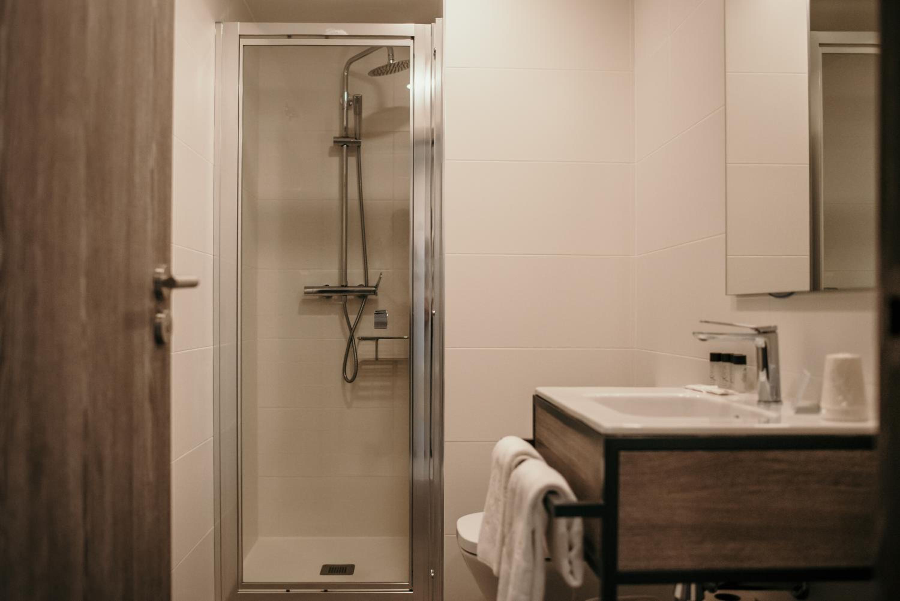 Superior Double or Twin Room - Photo 7