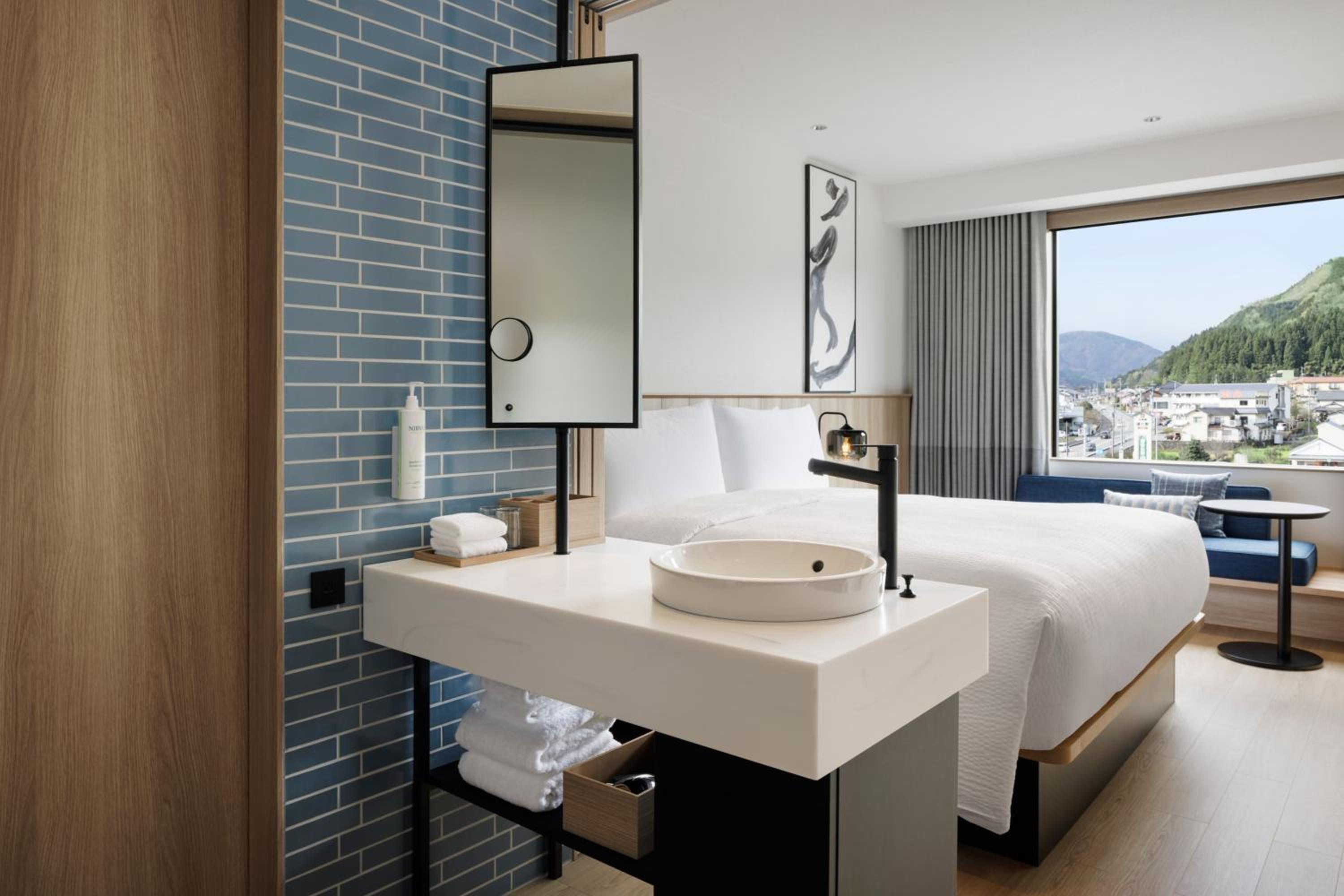 Standard King Room - Photo 2