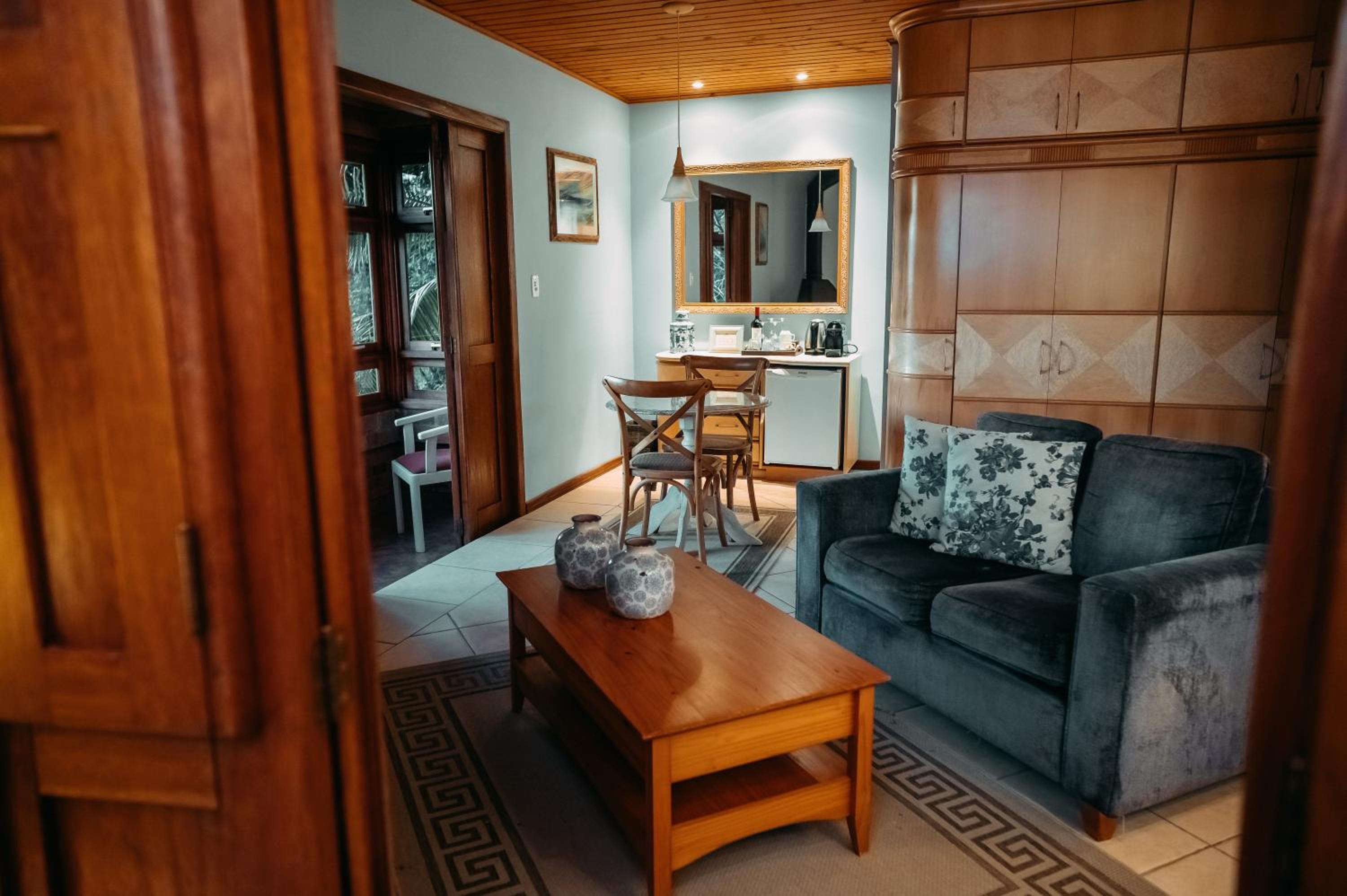 Suite with Spa Bath photo 2
