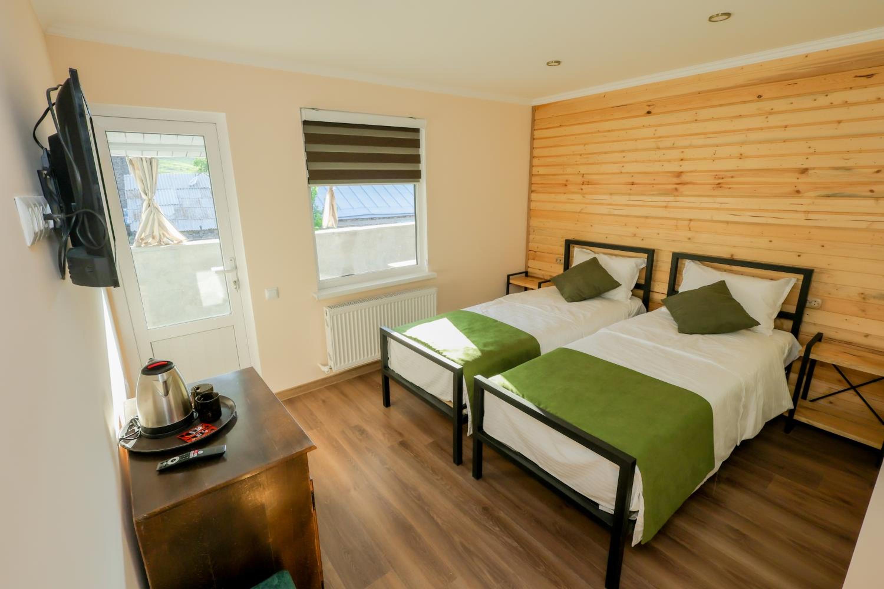 Budget Twin Room photo 2