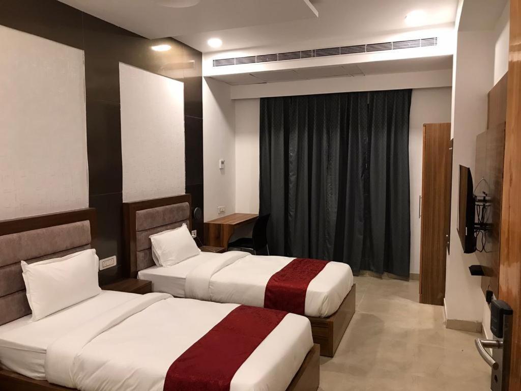 Deluxe Double Room With Shower