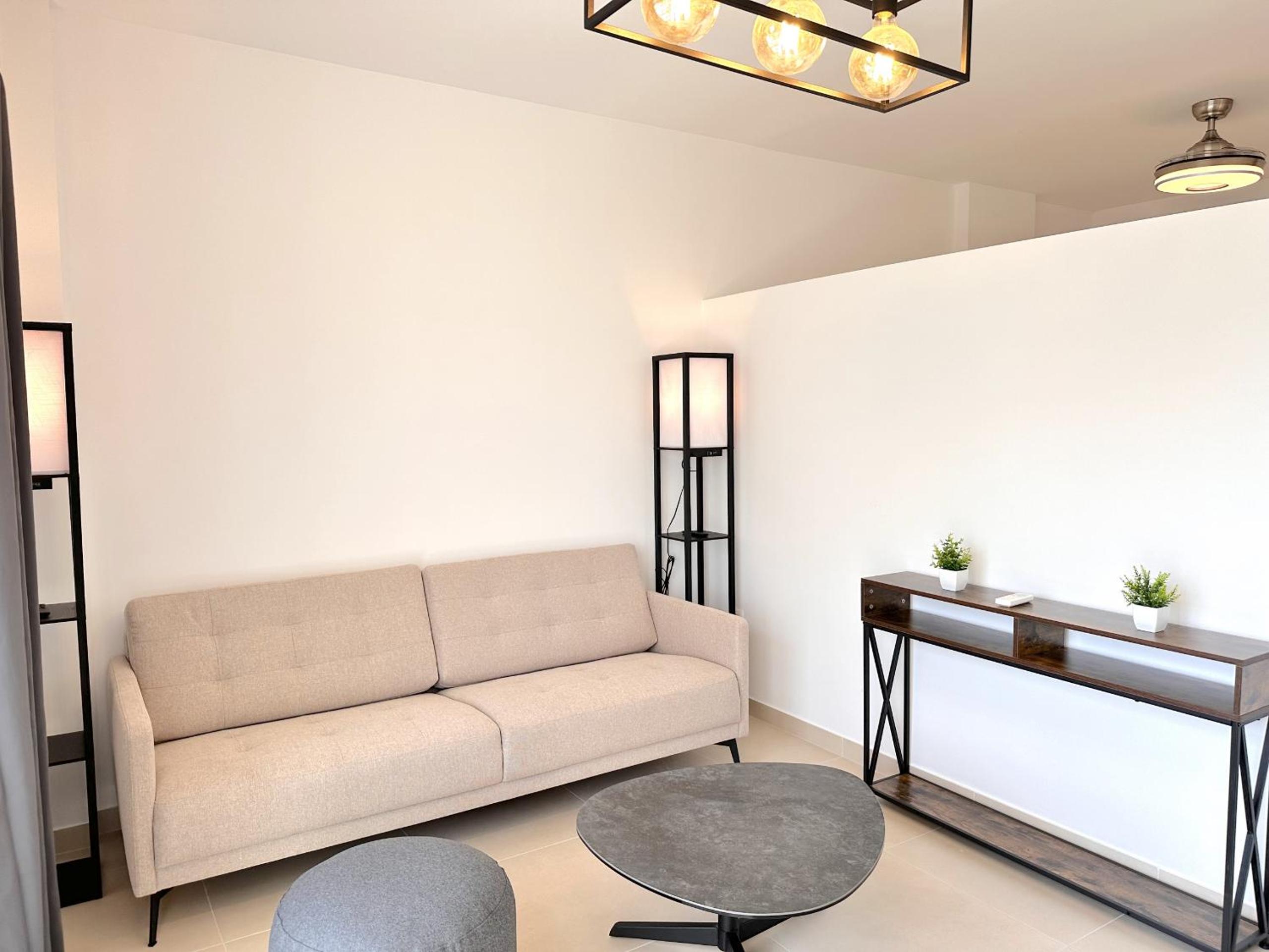 Deluxe Studio