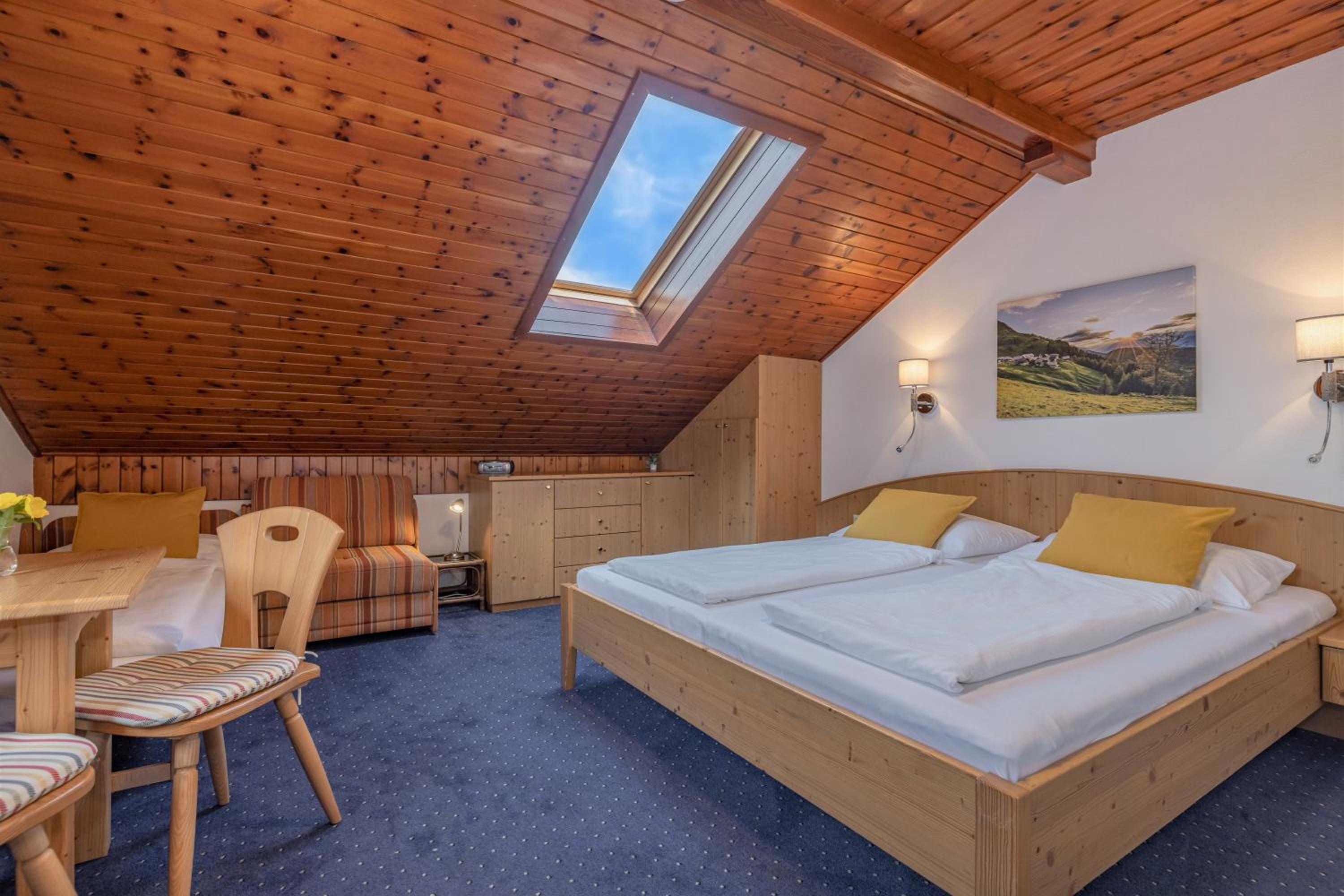 Two-Bedroom Apartment with Mountain View photo 1
