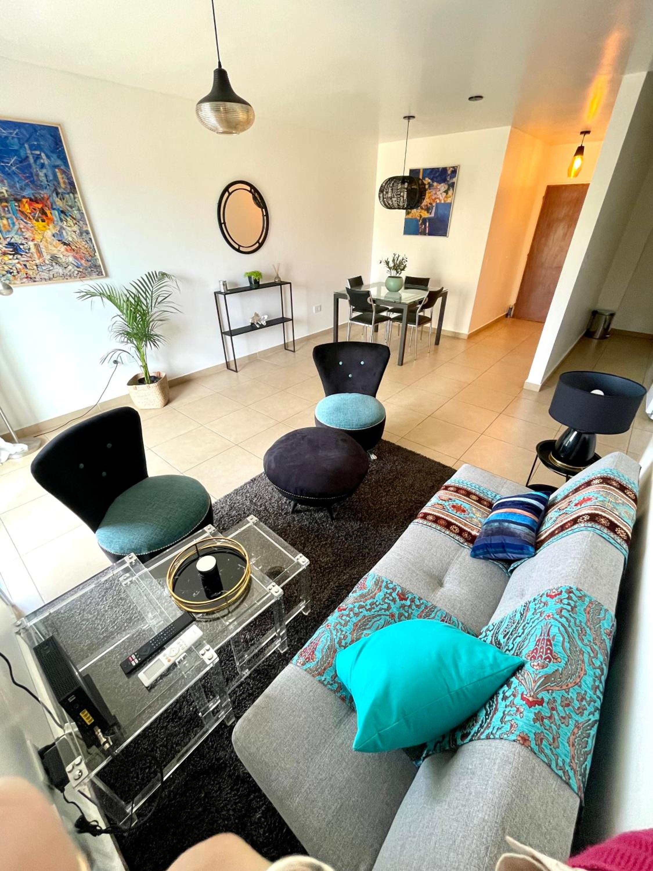 One-Bedroom Apartment photo 1