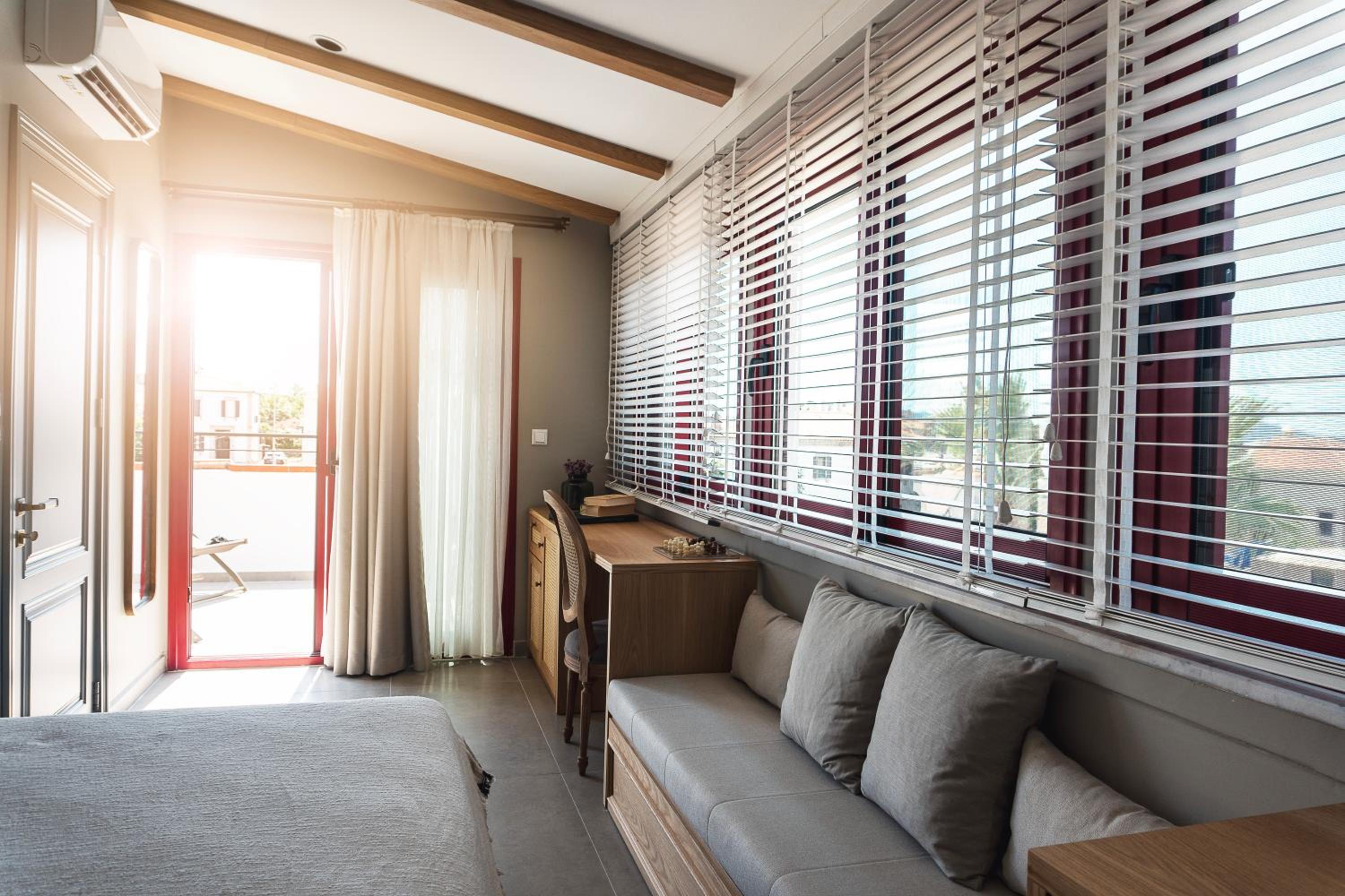 Deluxe Double Room with Balcony and Sea View