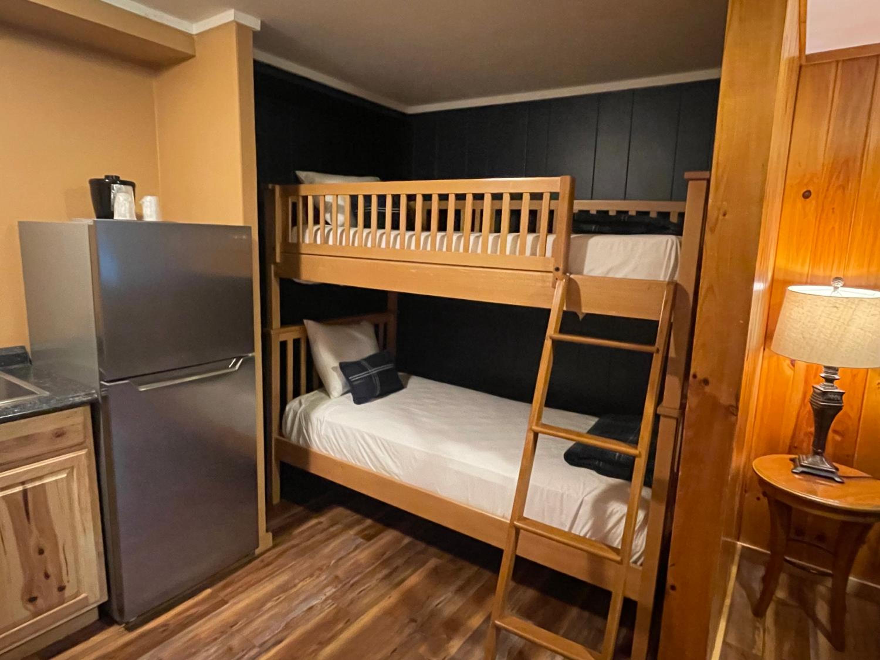 One Bedroom Efficiency Suite - Photo 8