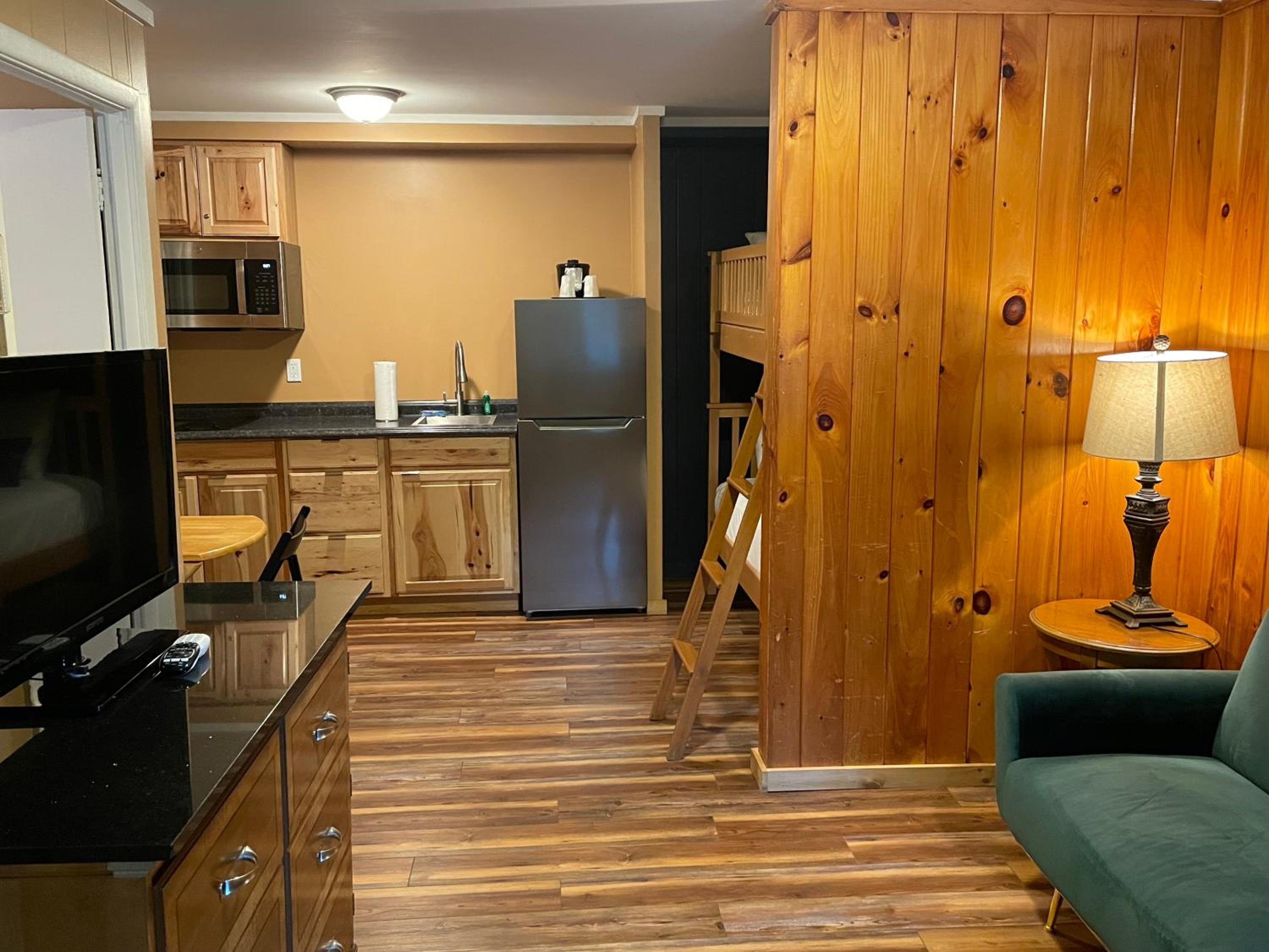 One Bedroom Efficiency Suite - Photo 1