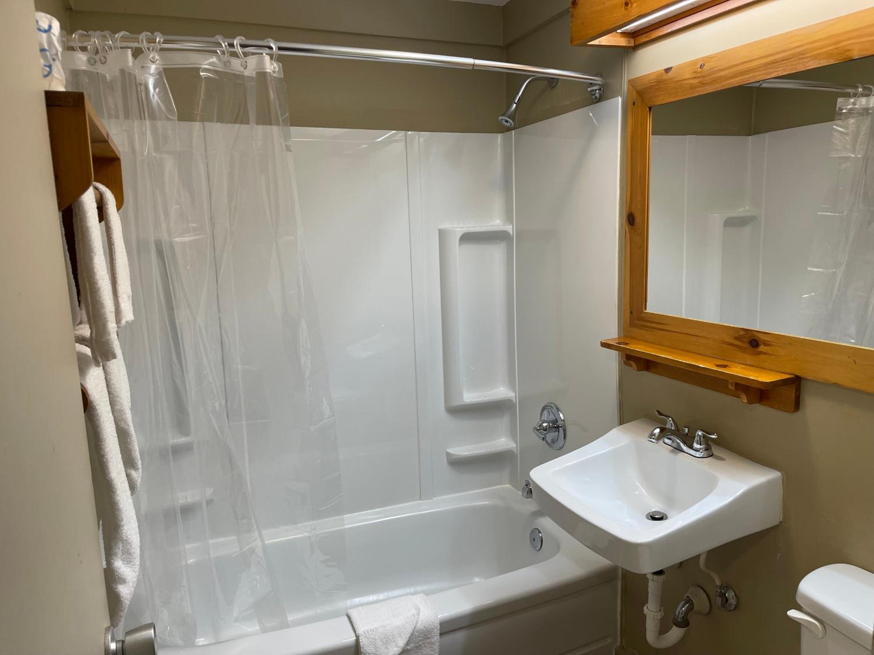 Deluxe King Room - Photo 6