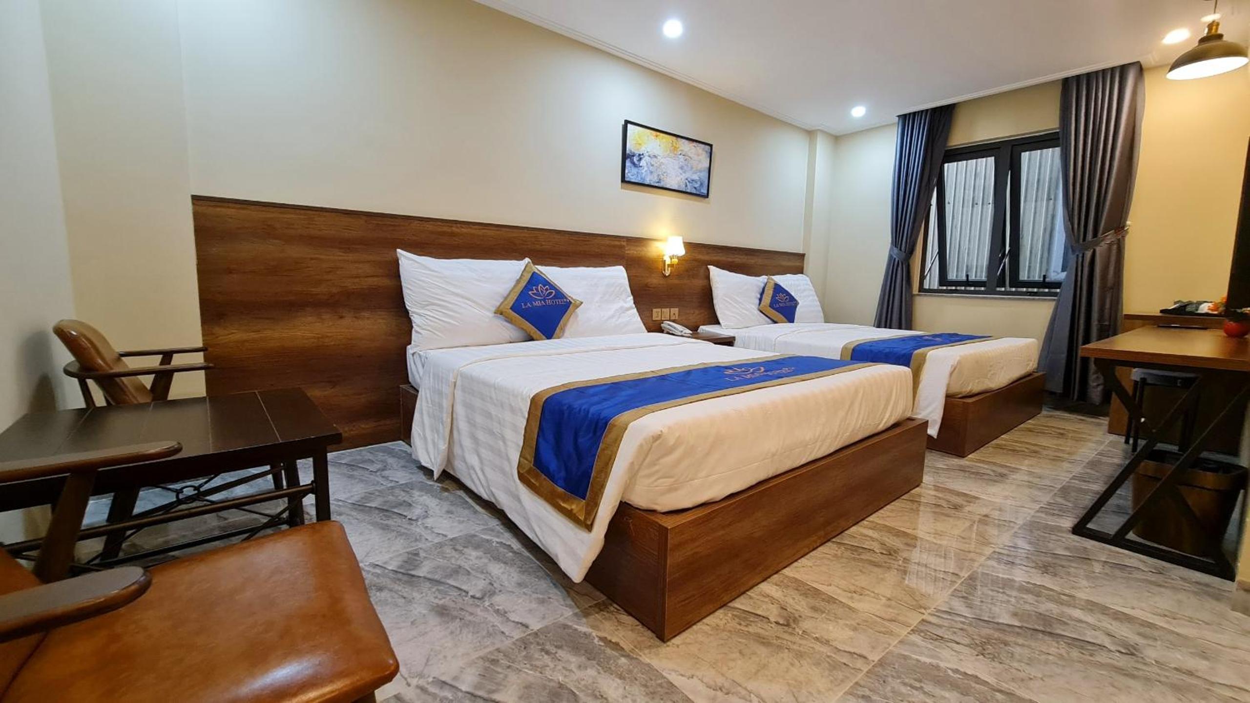 King Room with Two King Beds photo 2