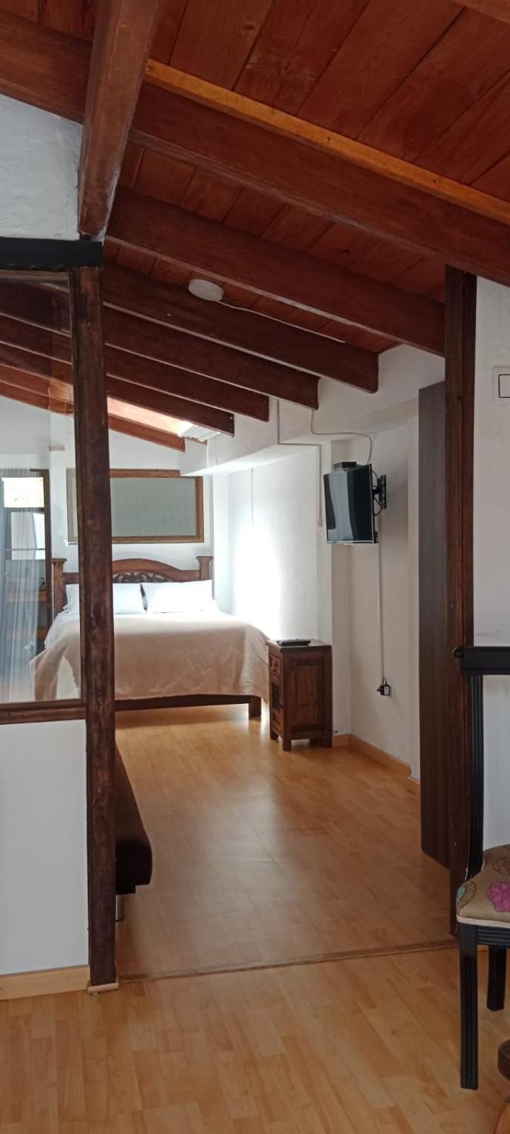 Standard Single Room with Shower photo 2