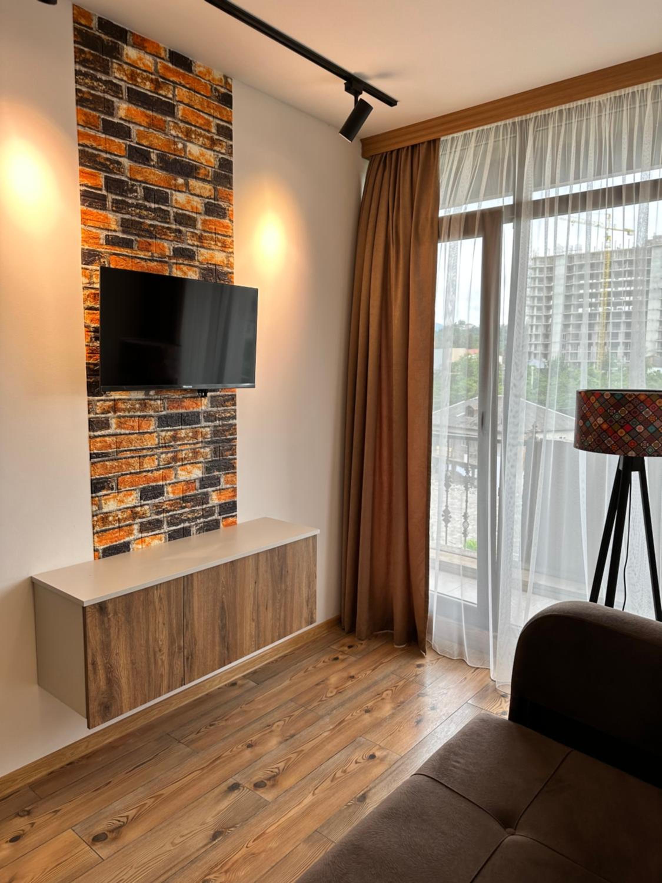 One-Bedroom Apartment photo 2