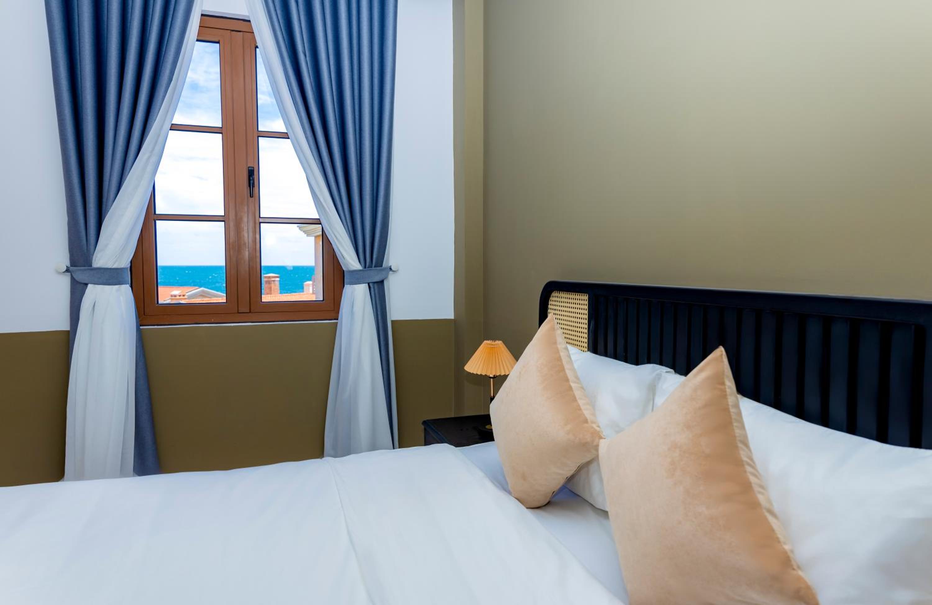 King Room with Sea View - Photo 7