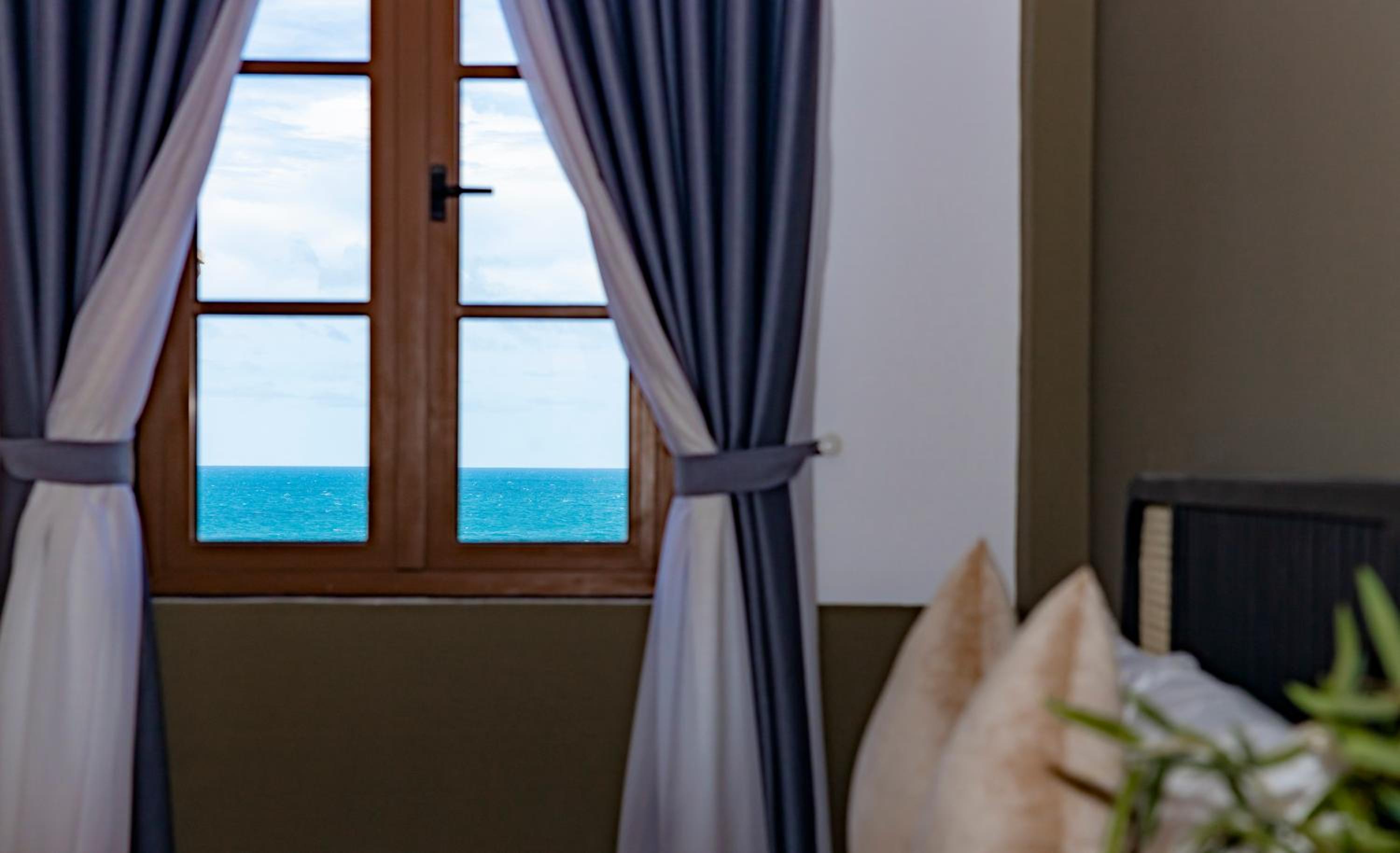 King Room with Sea View - Photo 4