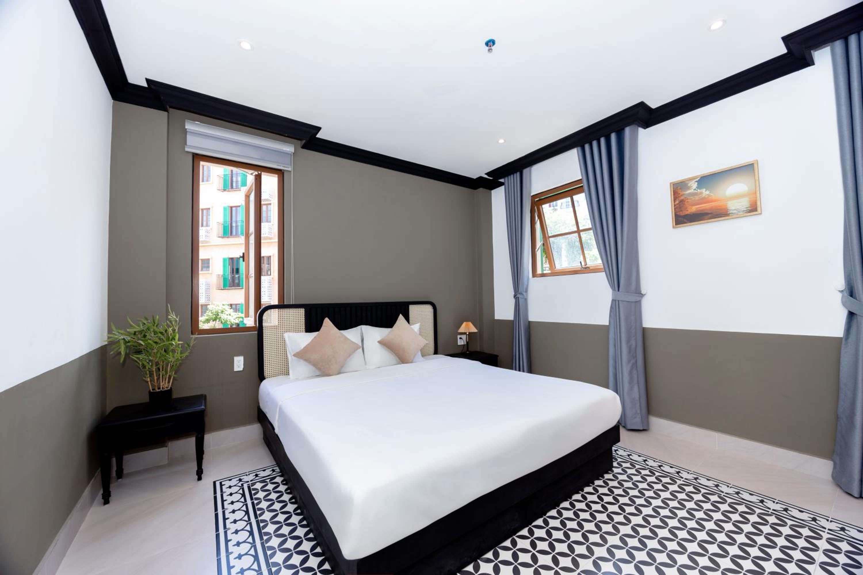King Room with Sea View - Photo 13