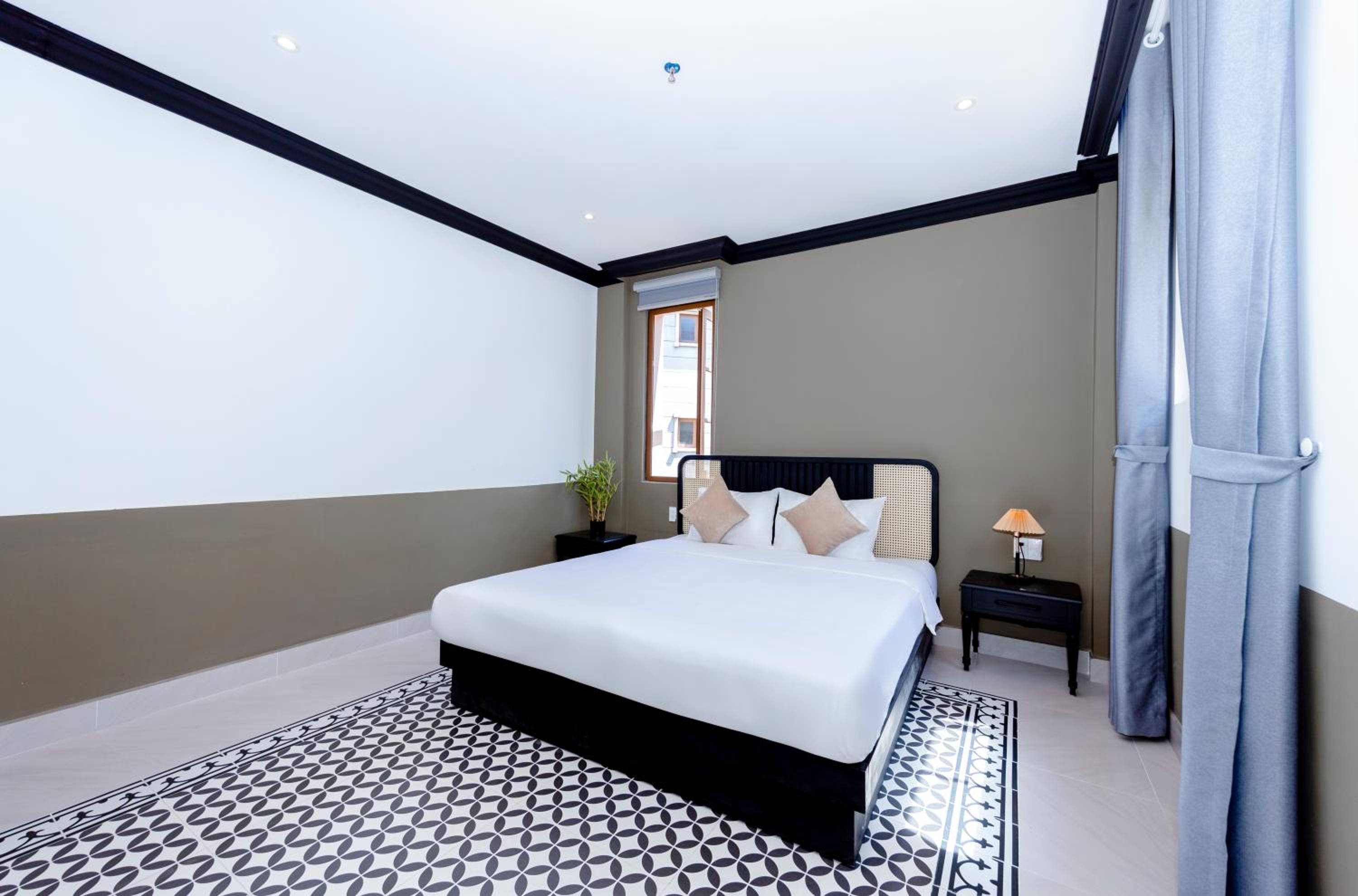 King Room with Sea View - Photo 10