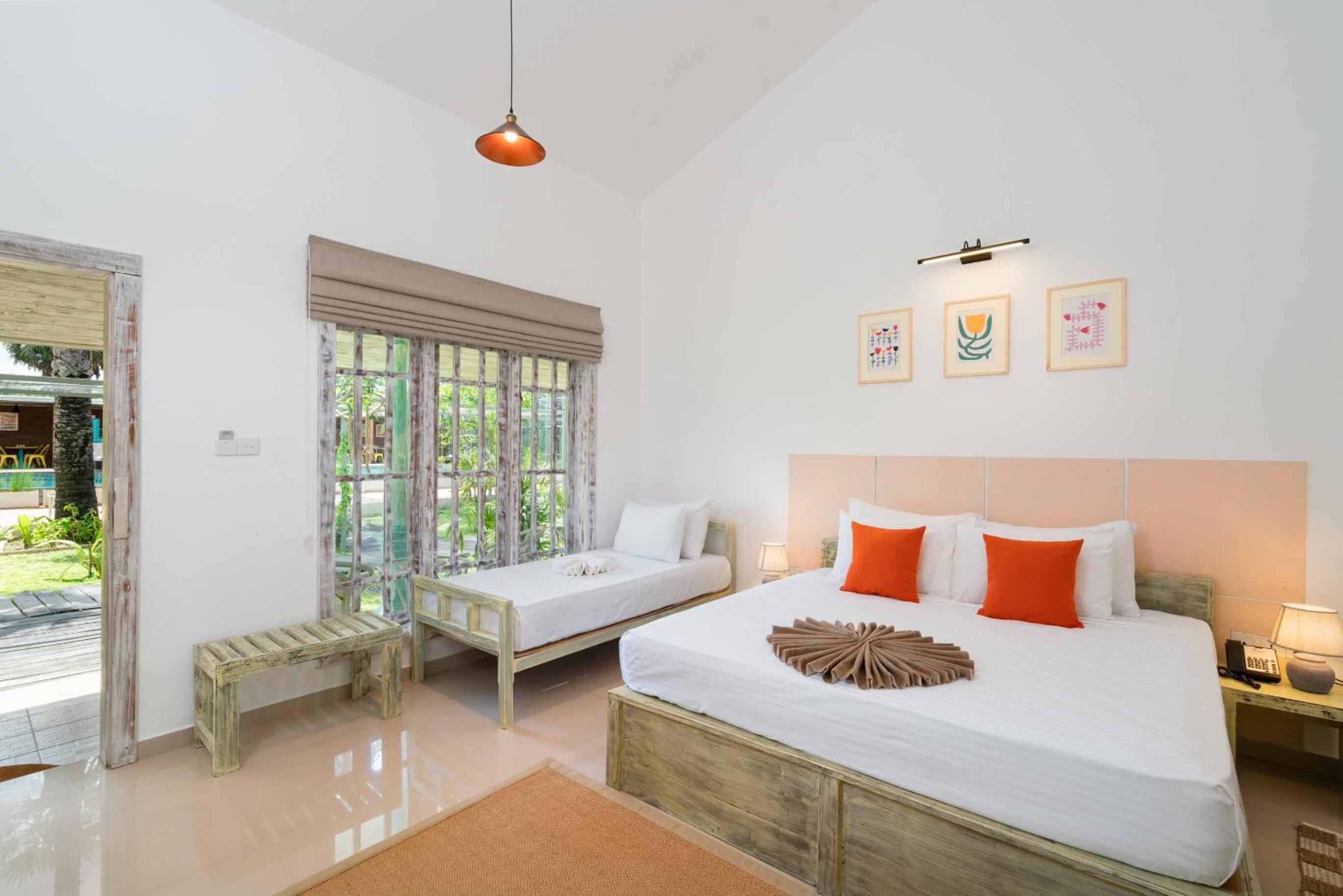 Triple Room with Pool View photo 1
